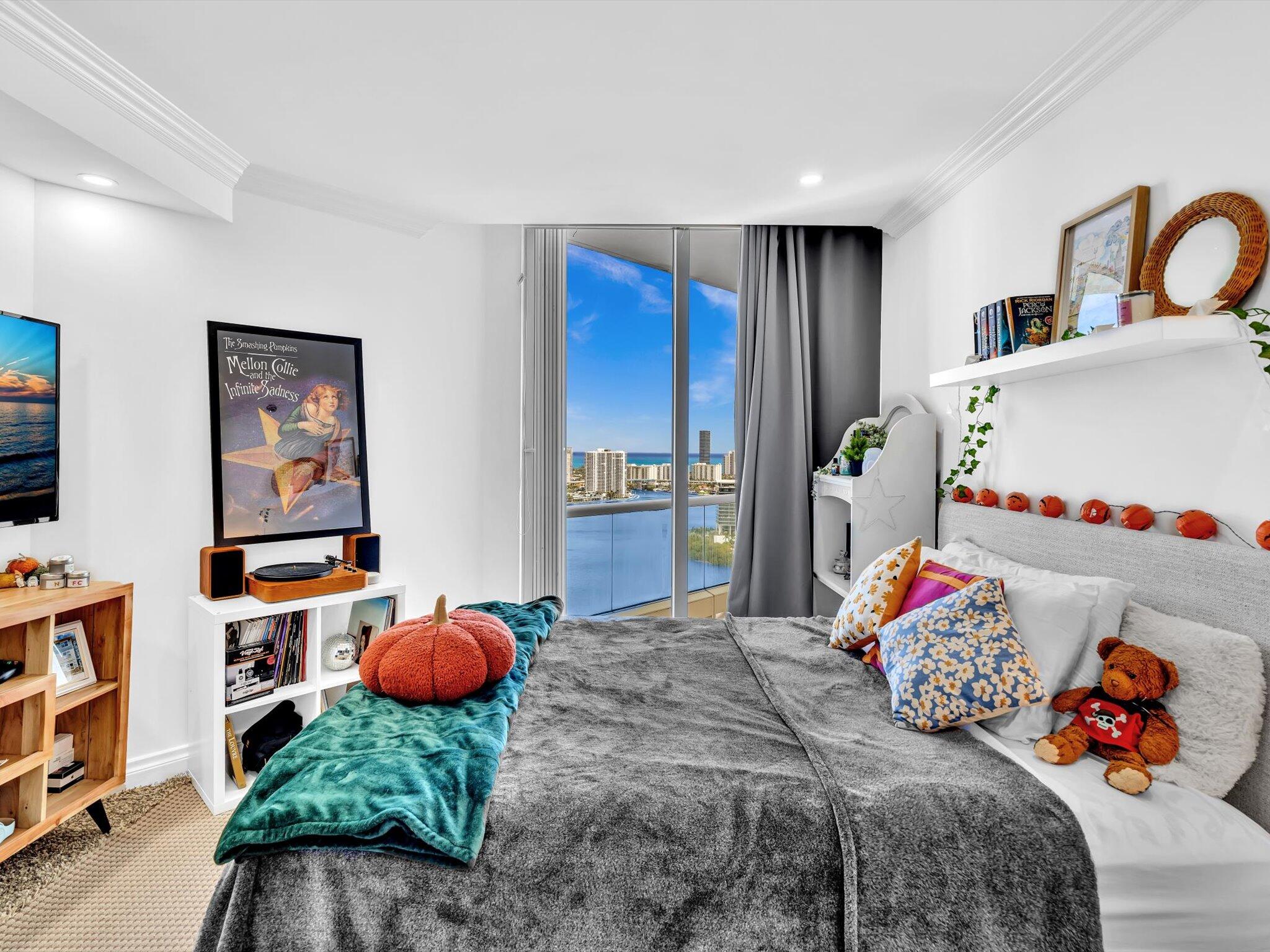 7000 ISL BLVD WILLIAMS ISL CONDO - Residential