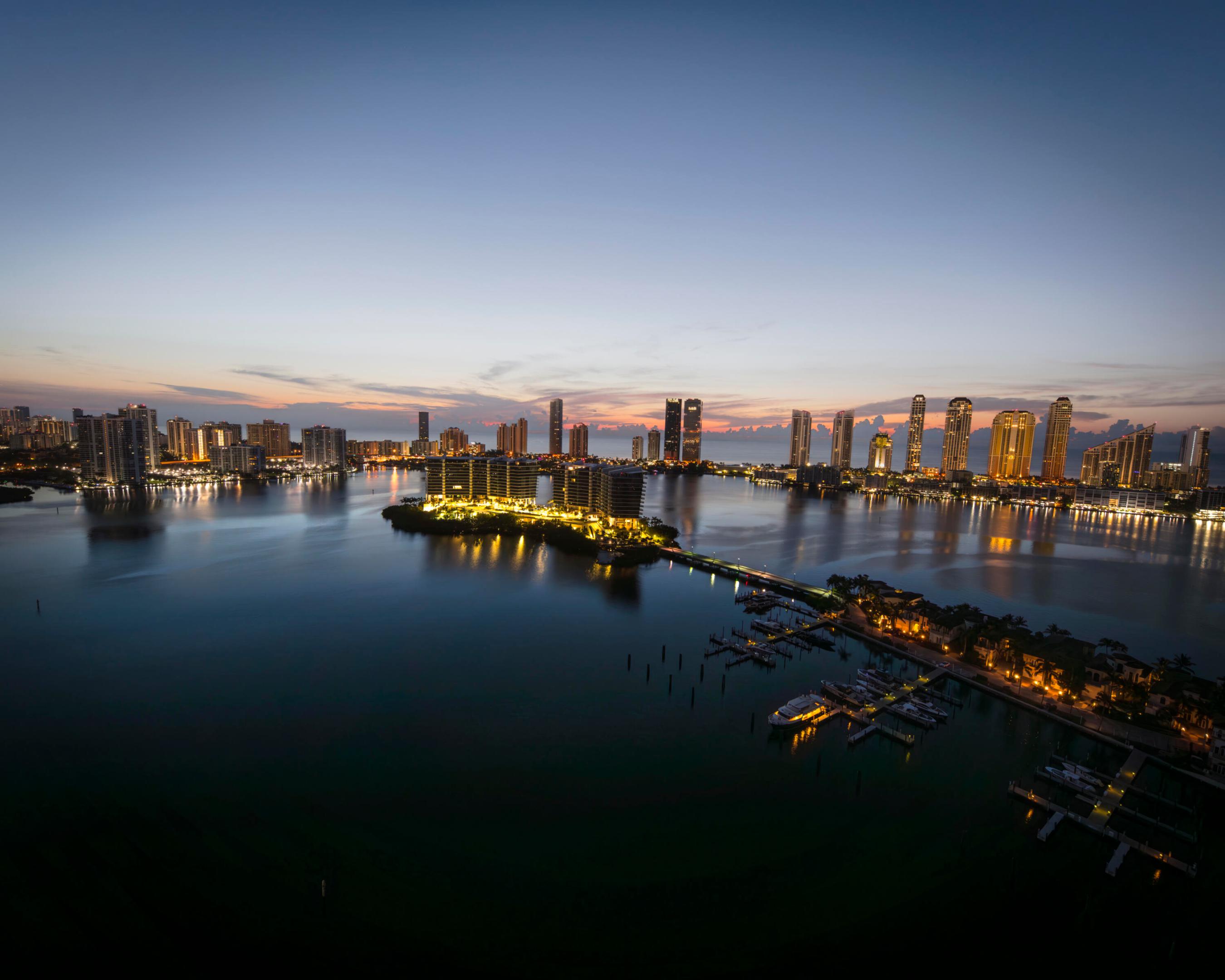 7000 ISL BLVD WILLIAMS ISL CONDO - Residential