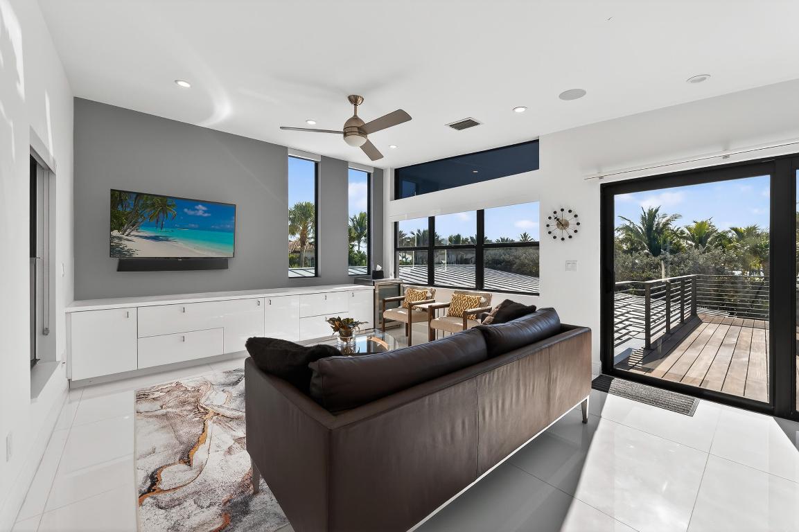 JUPITER INLET BEACH COLONY - Residential