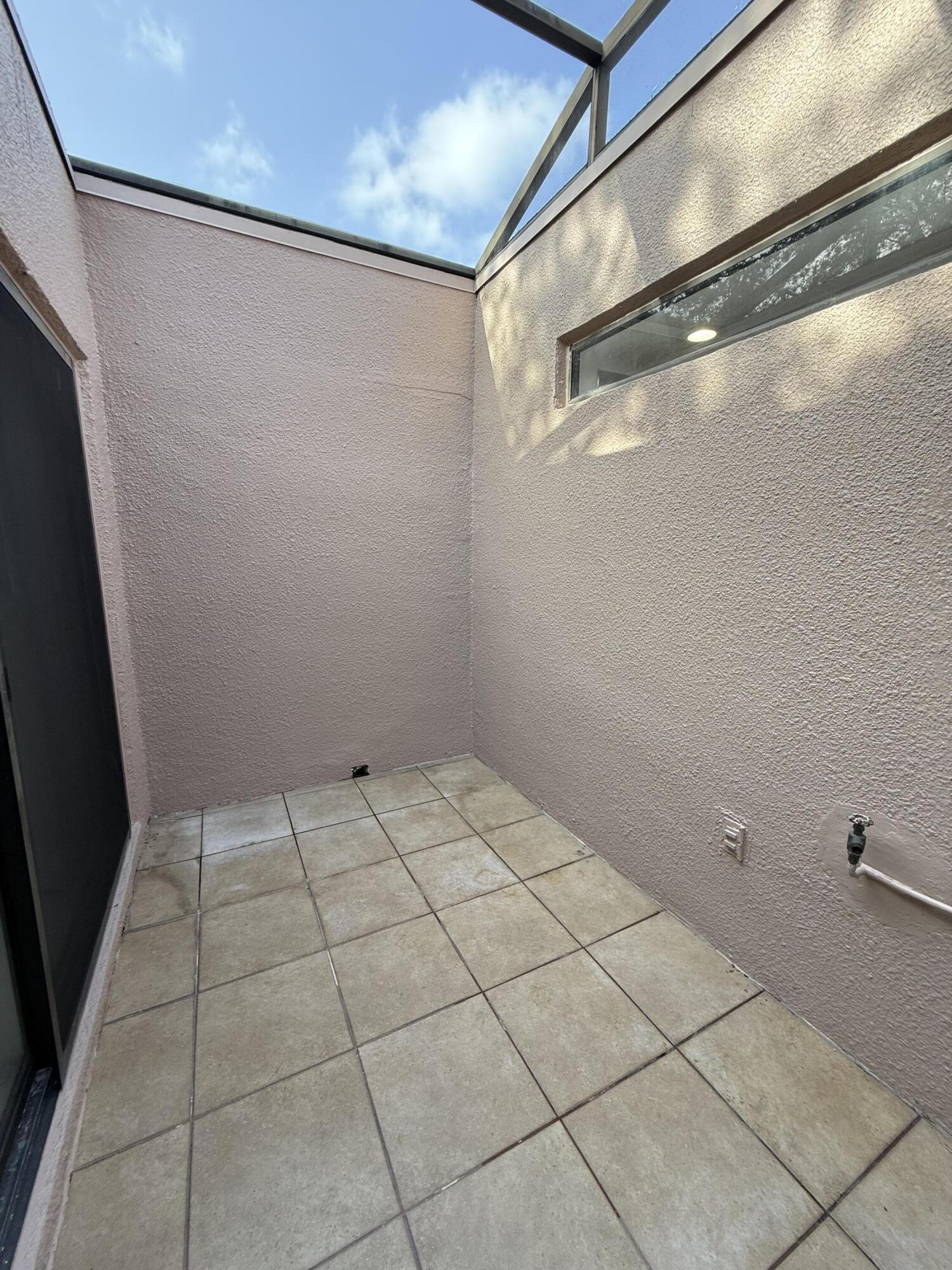 PEMBROKE LAKES SECTION SEVEN - Residential Lease