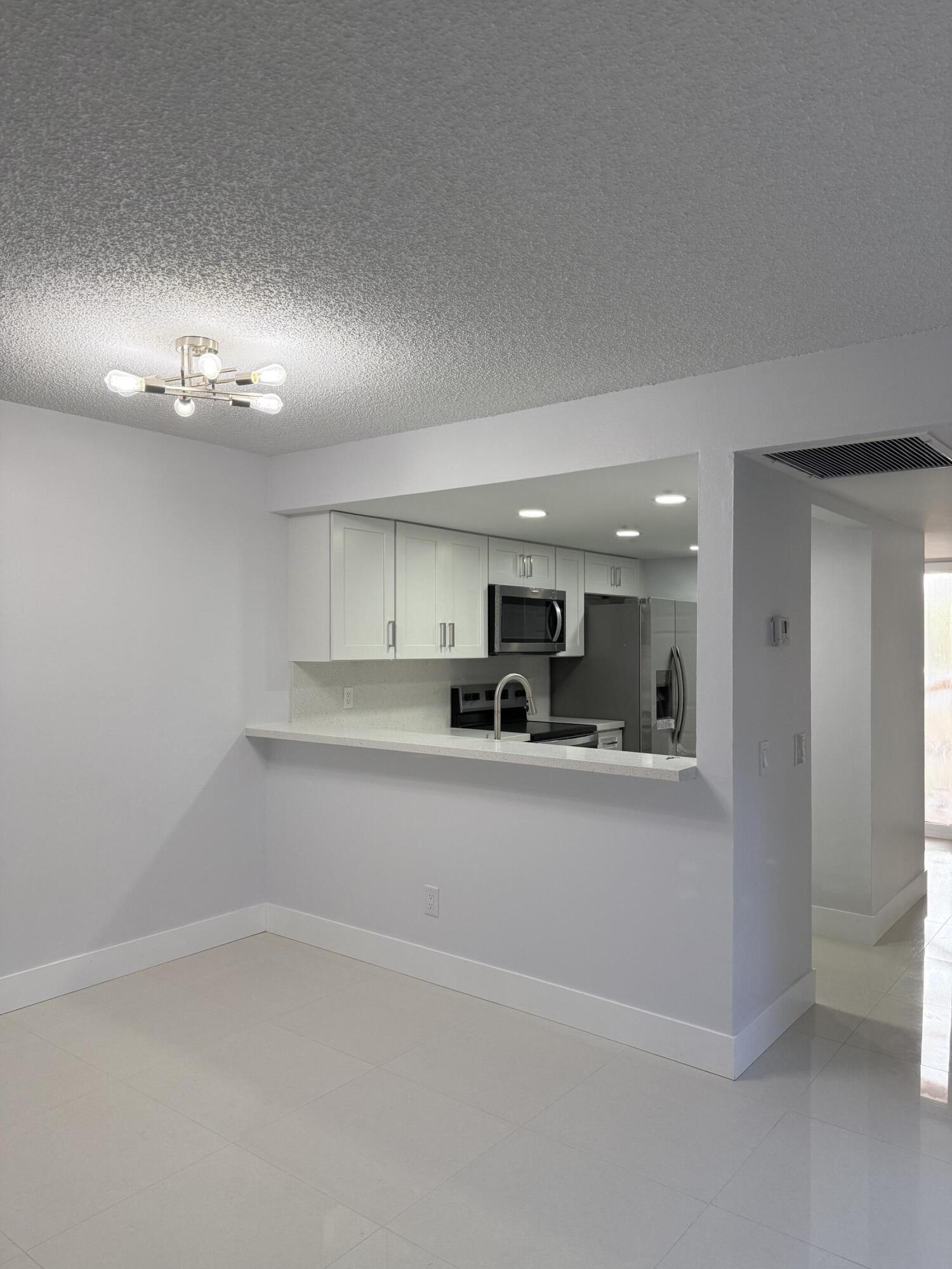 PEMBROKE LAKES SECTION SEVEN - Residential Lease