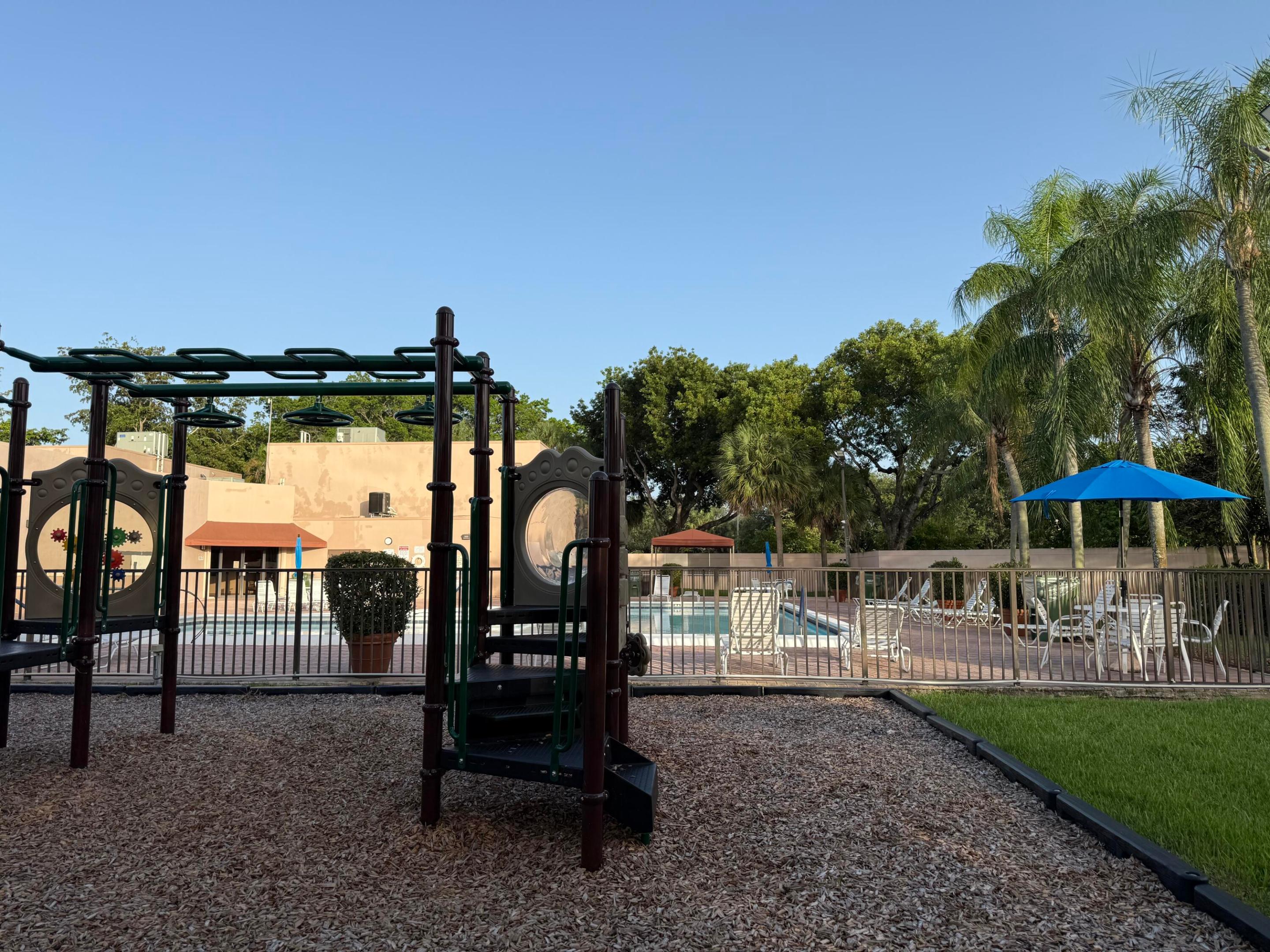 PEMBROKE LAKES SECTION SEVEN - Residential Lease