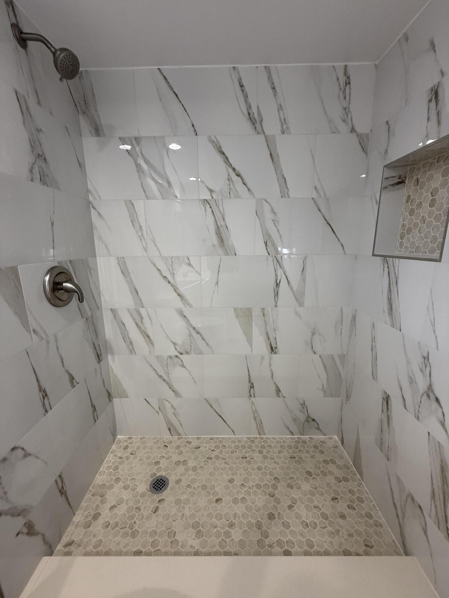 PEMBROKE LAKES SECTION SEVEN - Residential Lease