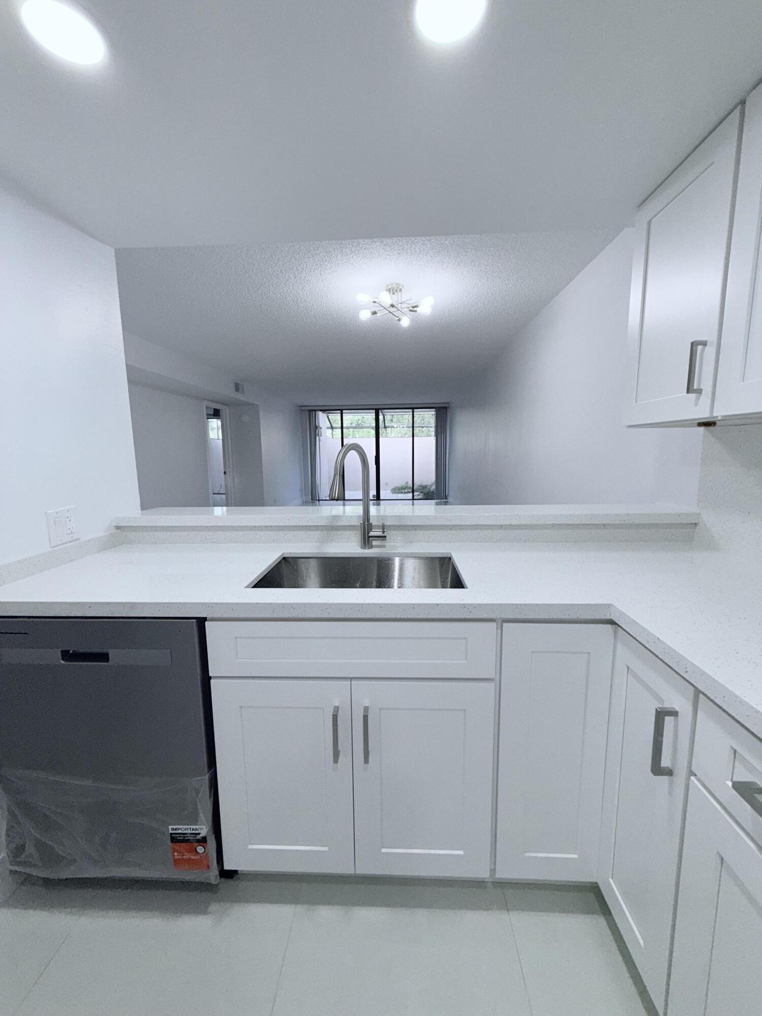 PEMBROKE LAKES SECTION SEVEN - Residential Lease