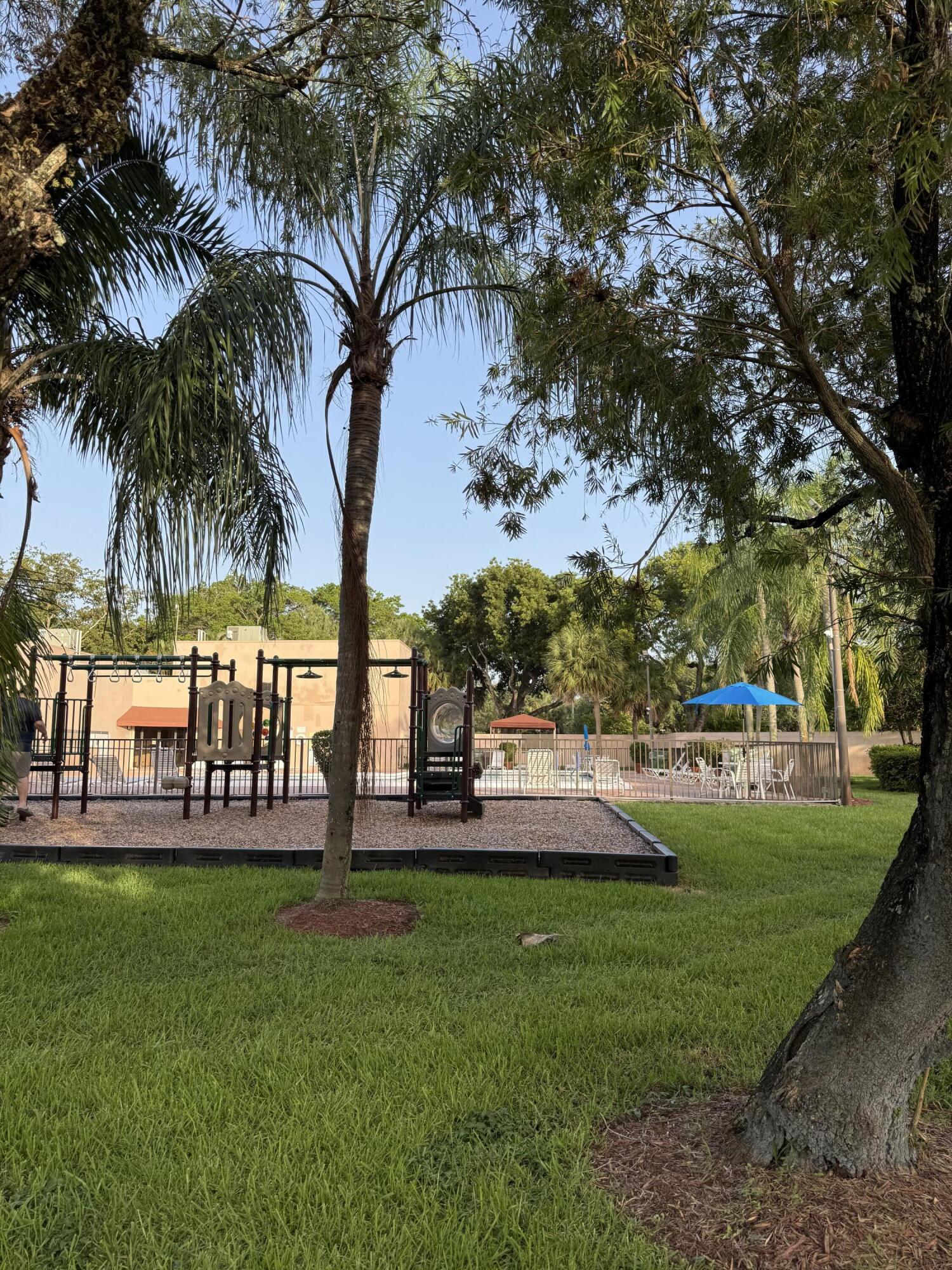 PEMBROKE LAKES SECTION SEVEN - Residential Lease