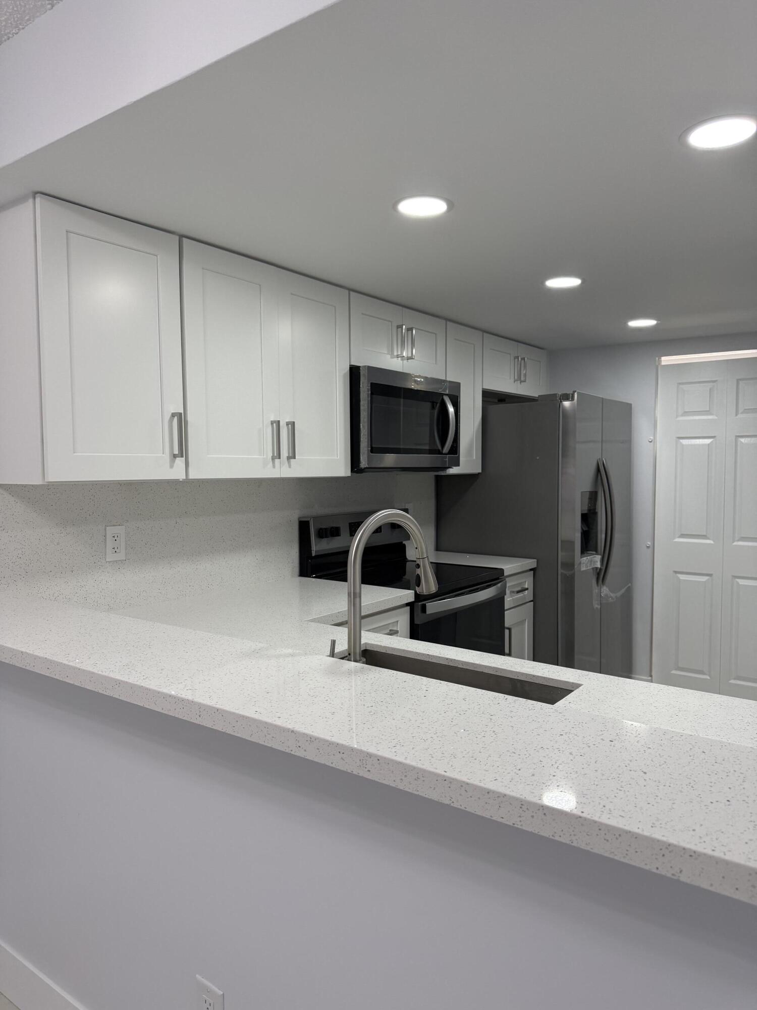 PEMBROKE LAKES SECTION SEVEN - Residential Lease