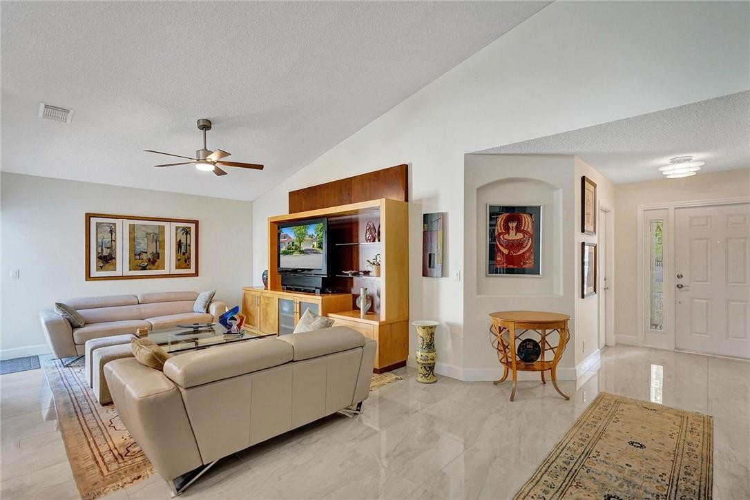 BANYAN OAKRIDGE PLAT - Residential