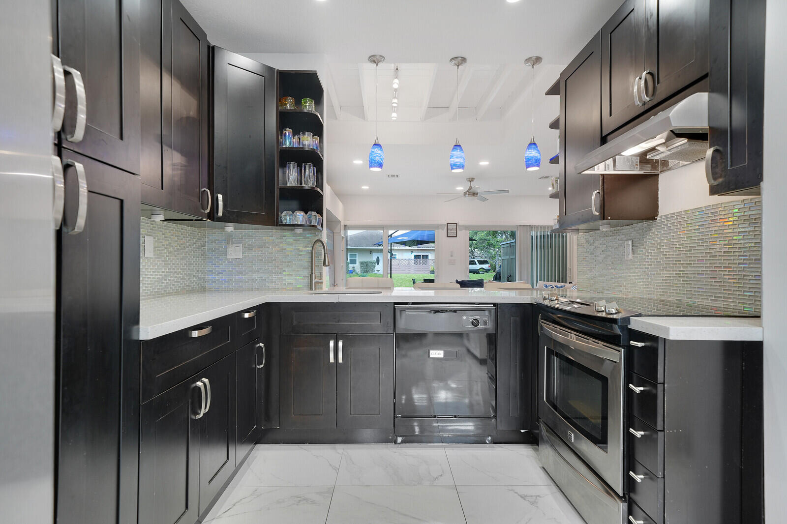 WOODLAKE SHORES - Residential