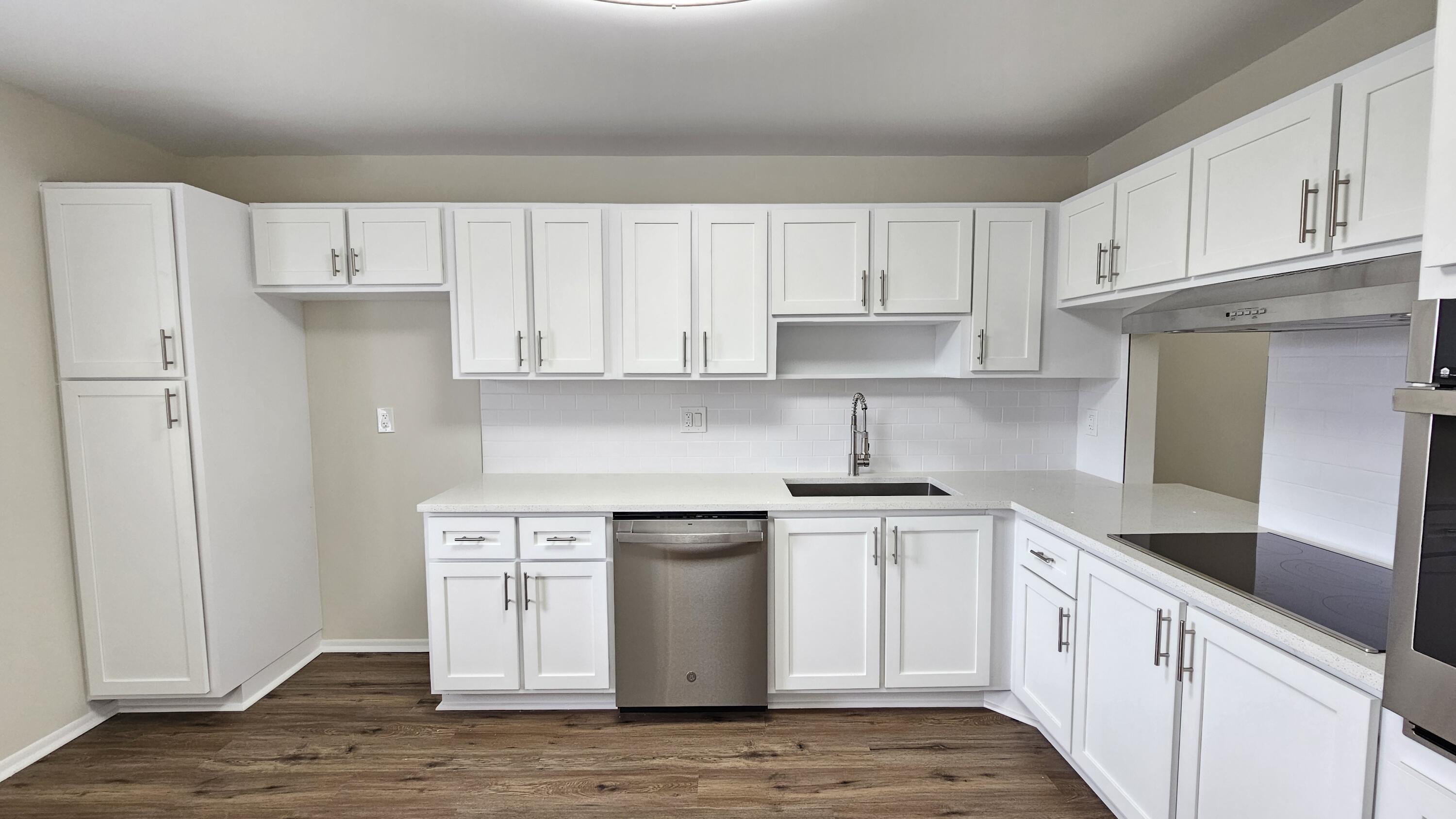 CRESTHAVEN CONDO TOWNHOMES SEC 2 - Residential