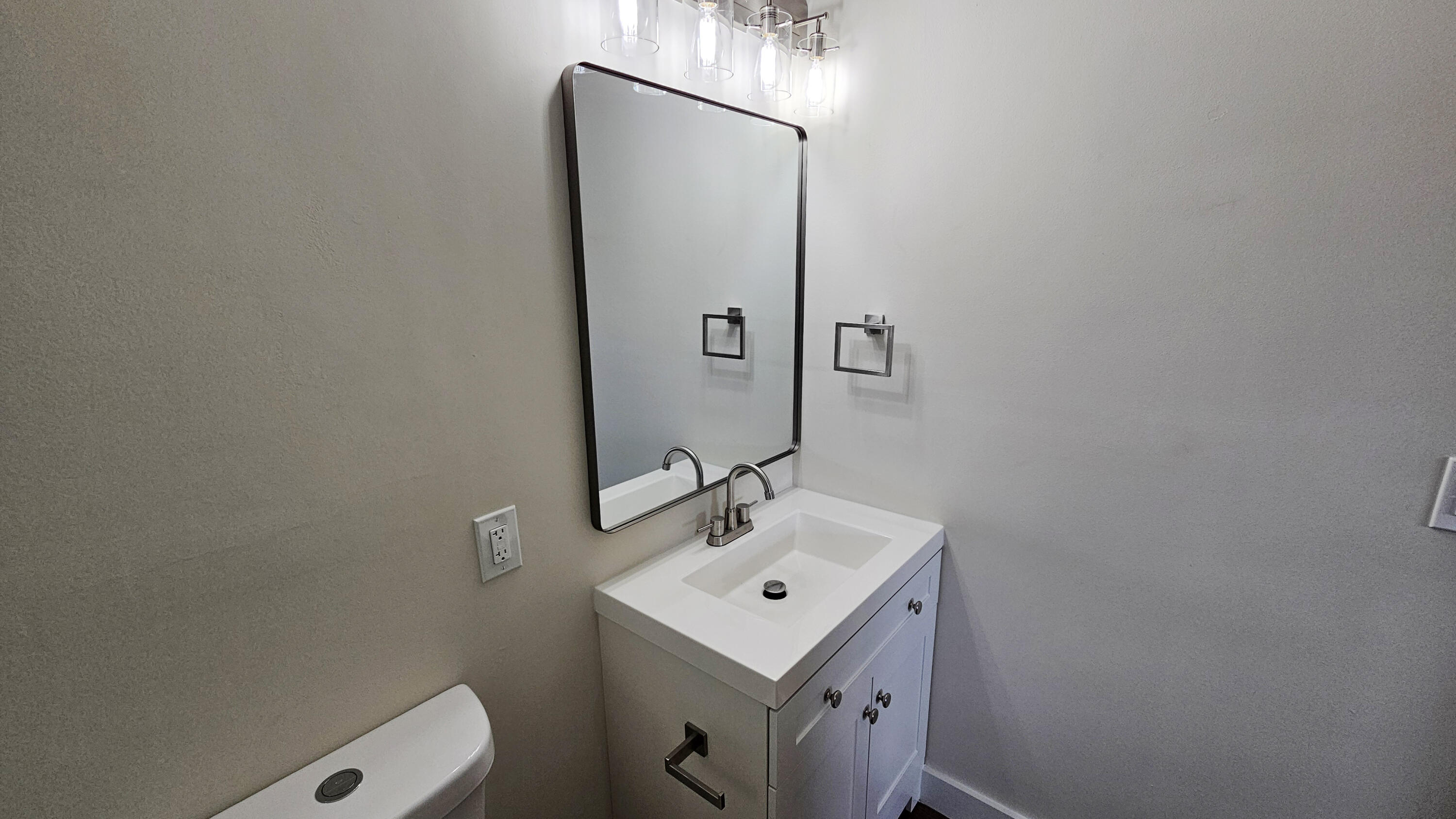 CRESTHAVEN CONDO TOWNHOMES SEC 2 - Residential