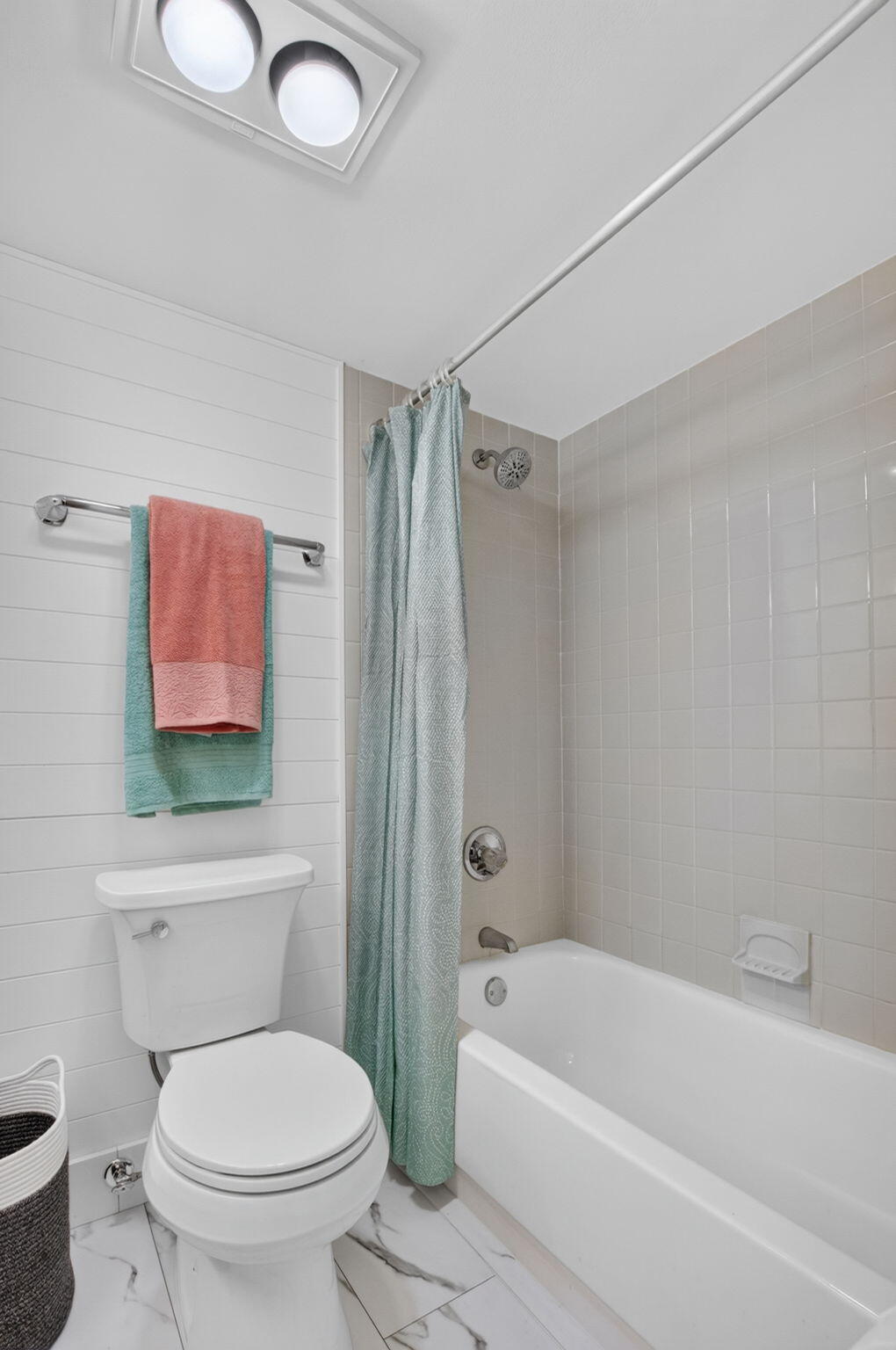 DELRAY OAKS WEST CONDO - Residential