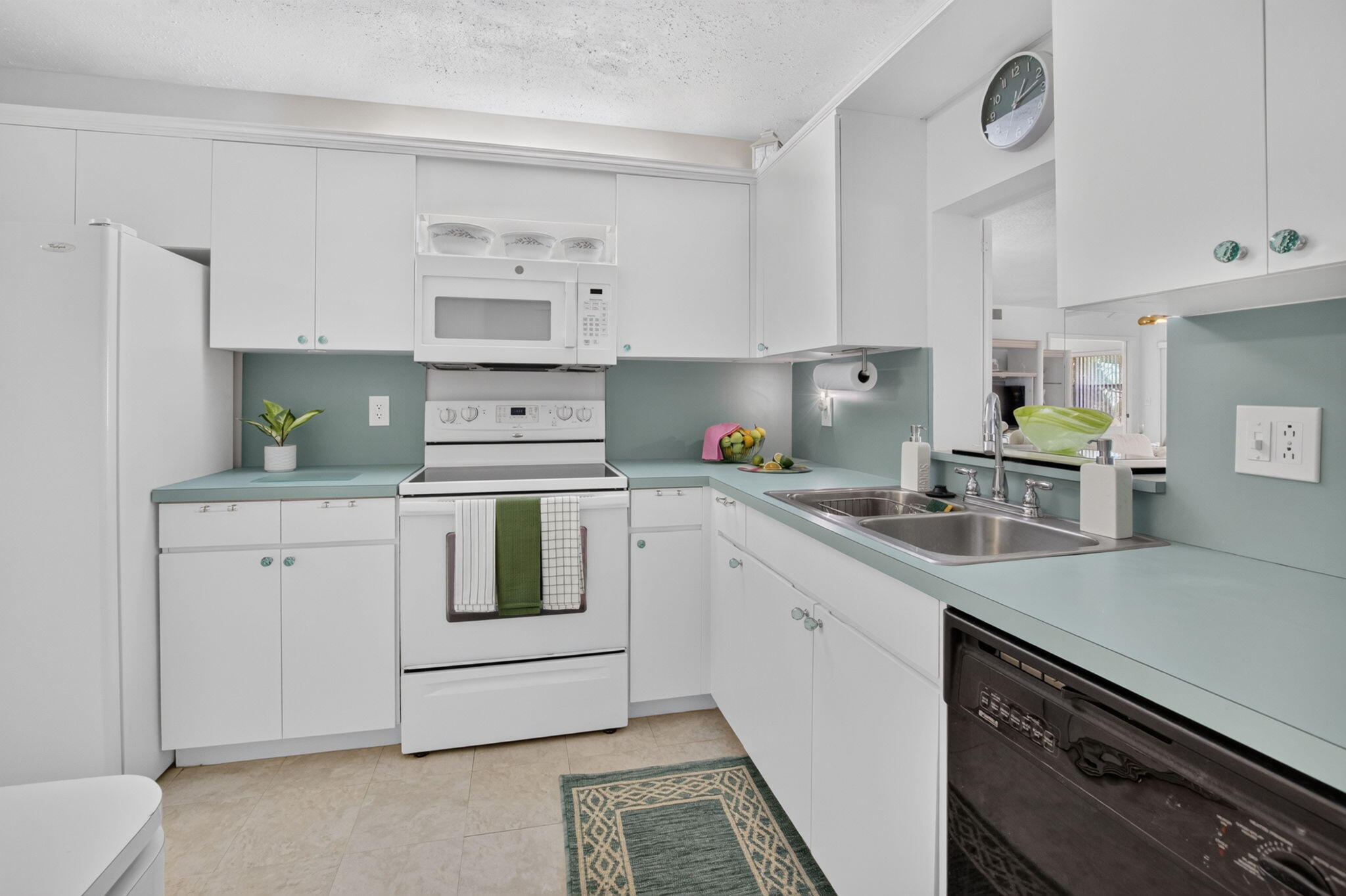 DELRAY OAKS WEST CONDO - Residential