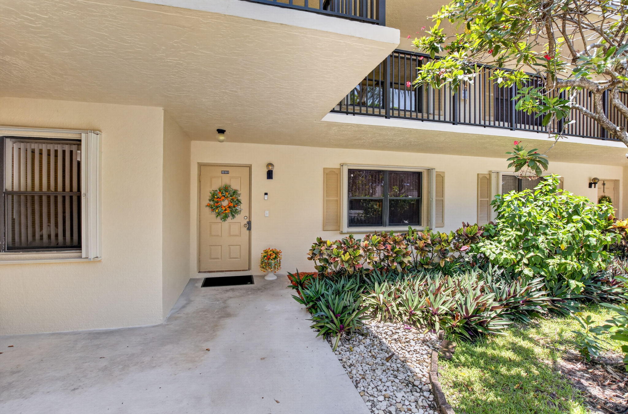 DELRAY OAKS WEST CONDO - Residential