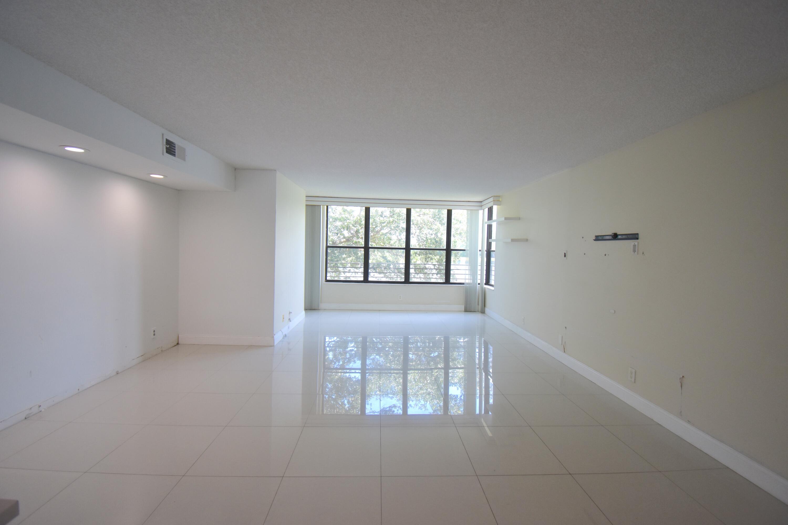 APPLEWOOD VILLAGE II-F CONDO - Residential