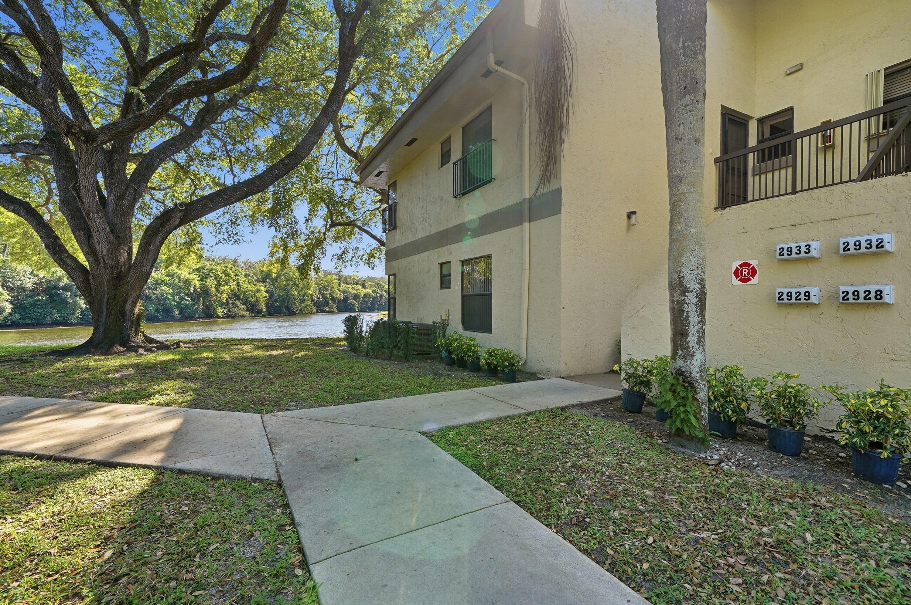 APPLEWOOD VILLAGE IV-D CONDO - Residential