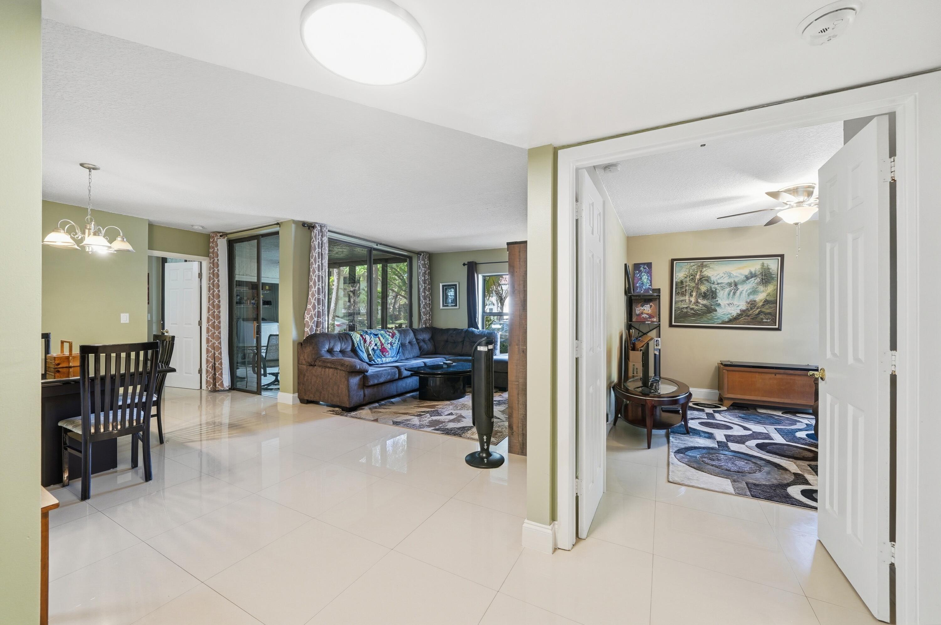 APPLEWOOD VILLAGE IV-D CONDO - Residential