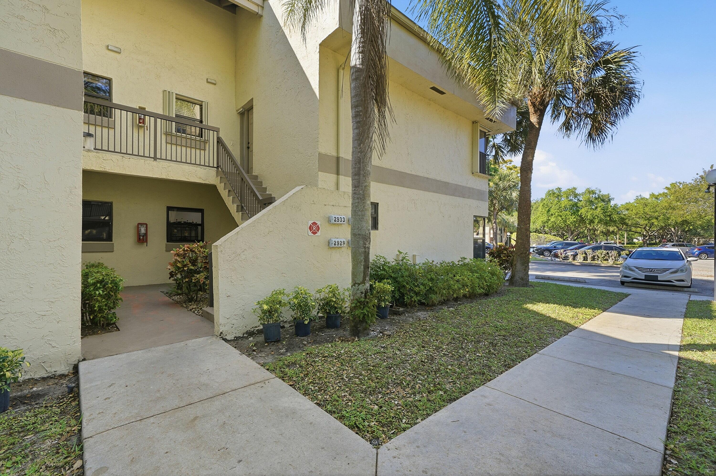 APPLEWOOD VILLAGE IV-D CONDO - Residential