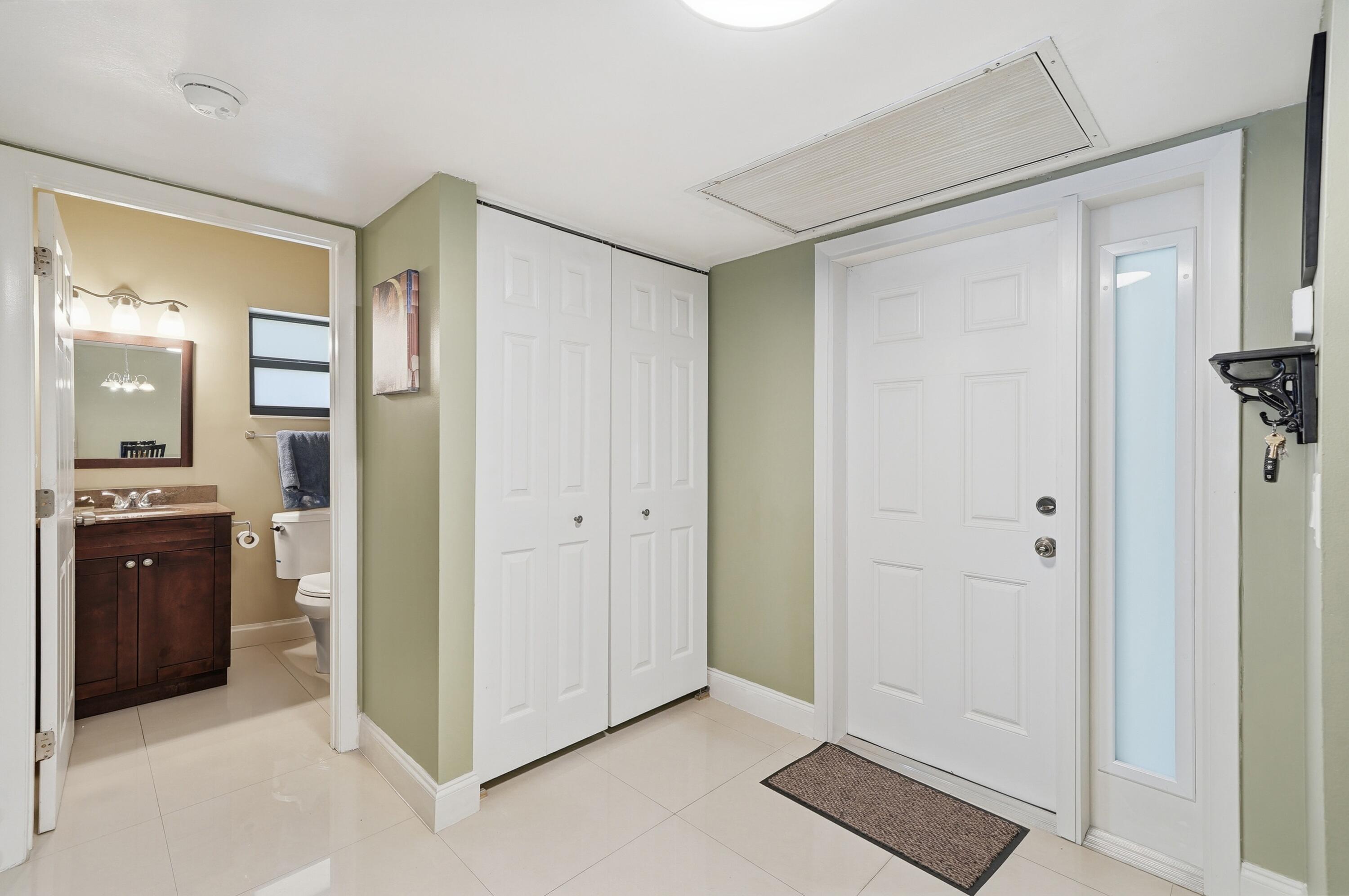 APPLEWOOD VILLAGE IV-D CONDO - Residential