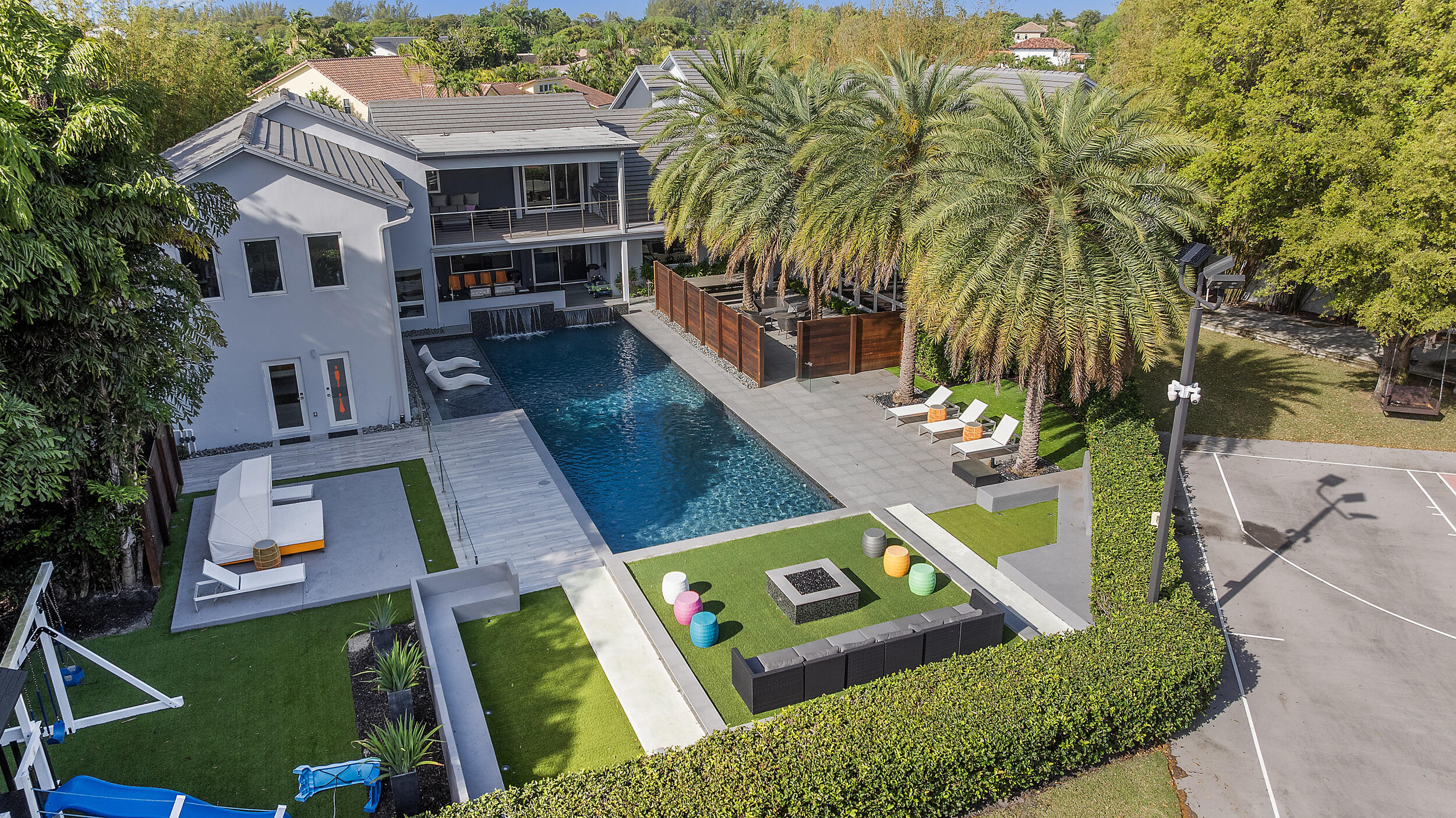 DEL MAR VILLAGE - Residential