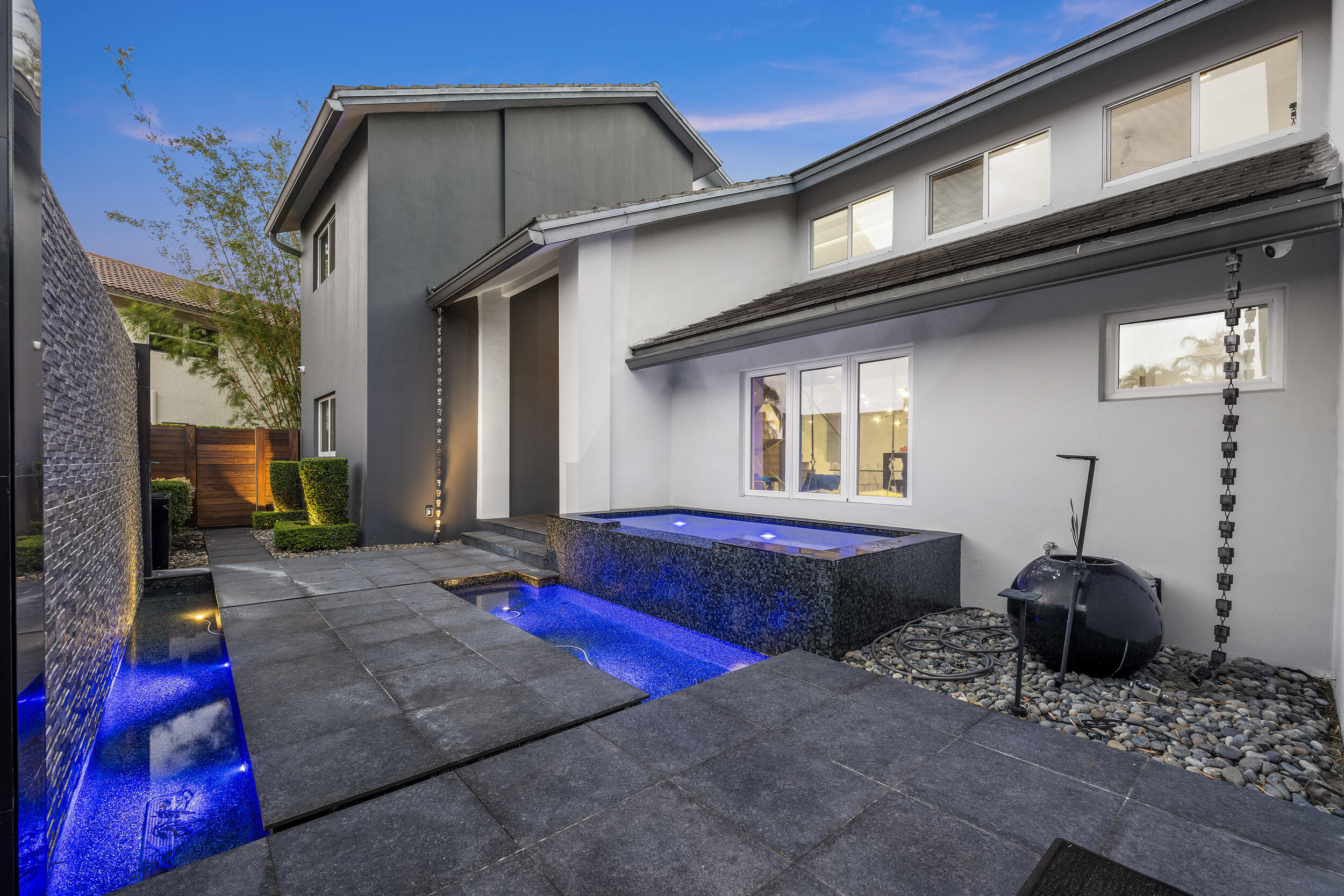 DEL MAR VILLAGE - Residential