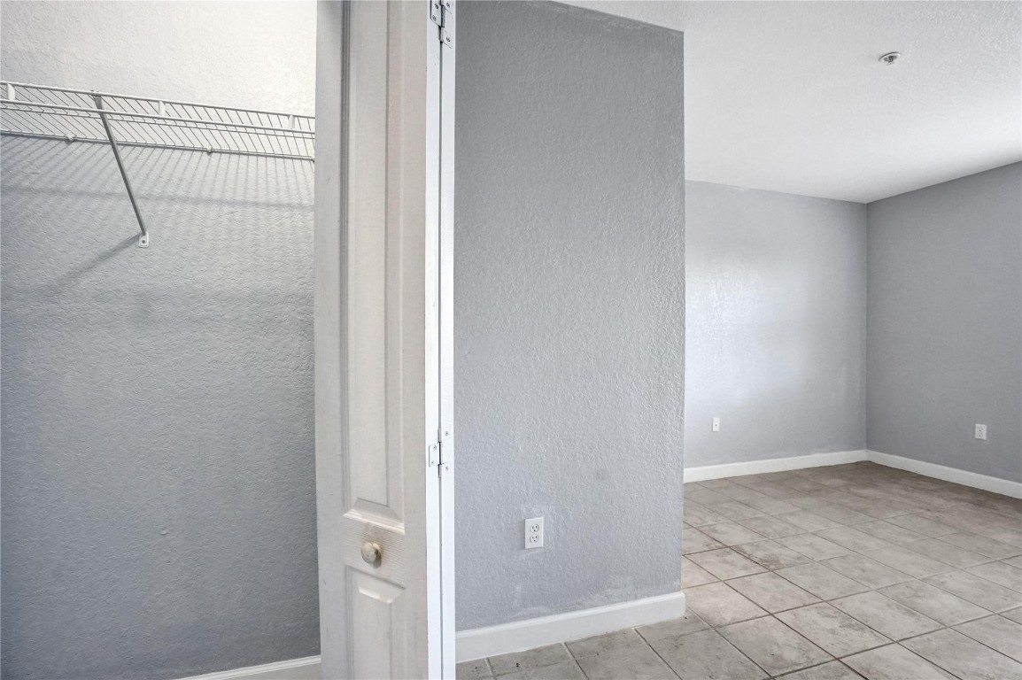 SHOMA COURTYARDS II AT ROYAL PALM CONDOM - Residential
