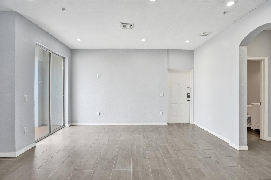 SHOMA COURTYARDS II AT ROYAL PALM CONDOM - Residential