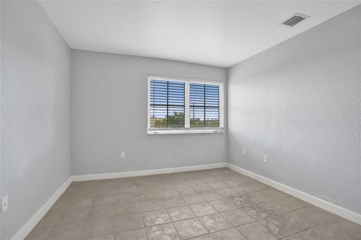 SHOMA COURTYARDS II AT ROYAL PALM CONDOM - Residential