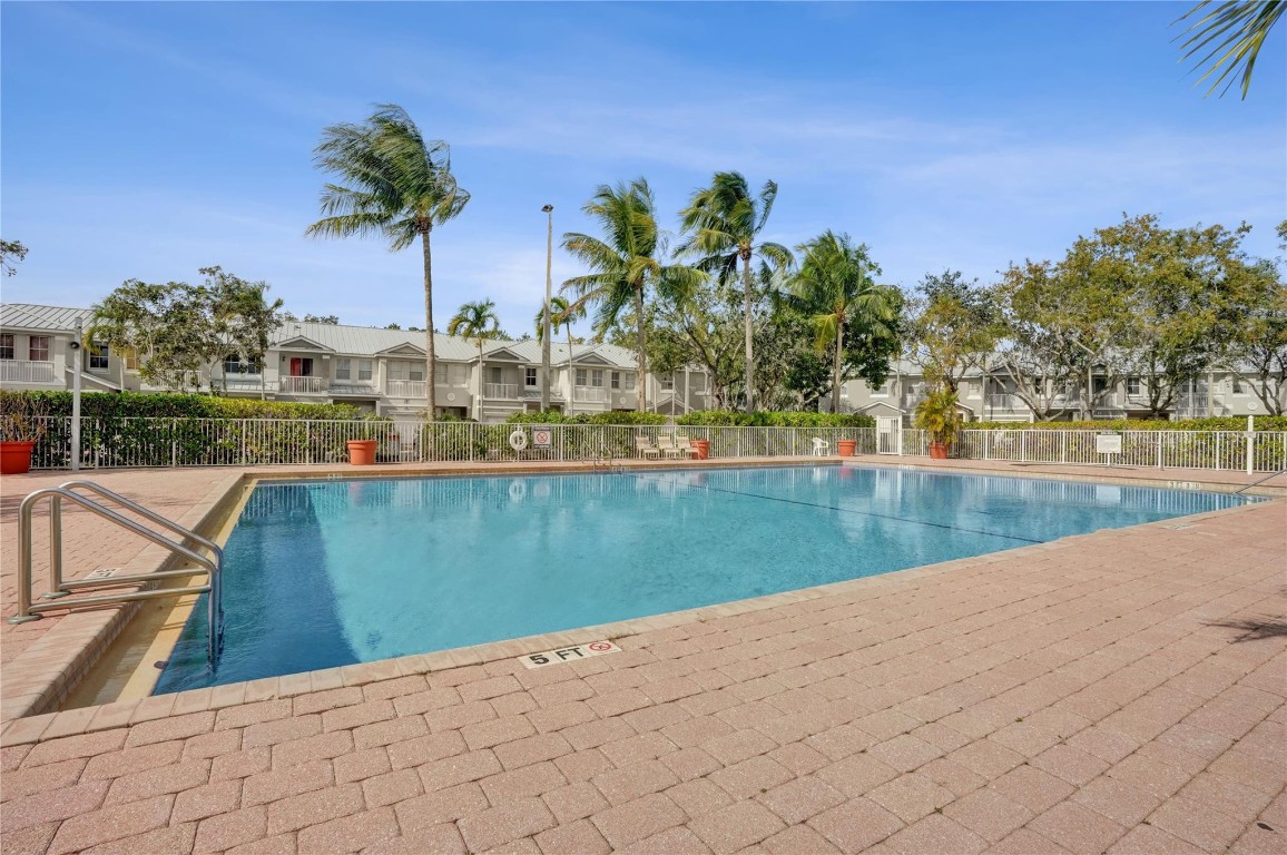 SHOMA COURTYARDS II AT ROYAL PALM CONDOM - Residential