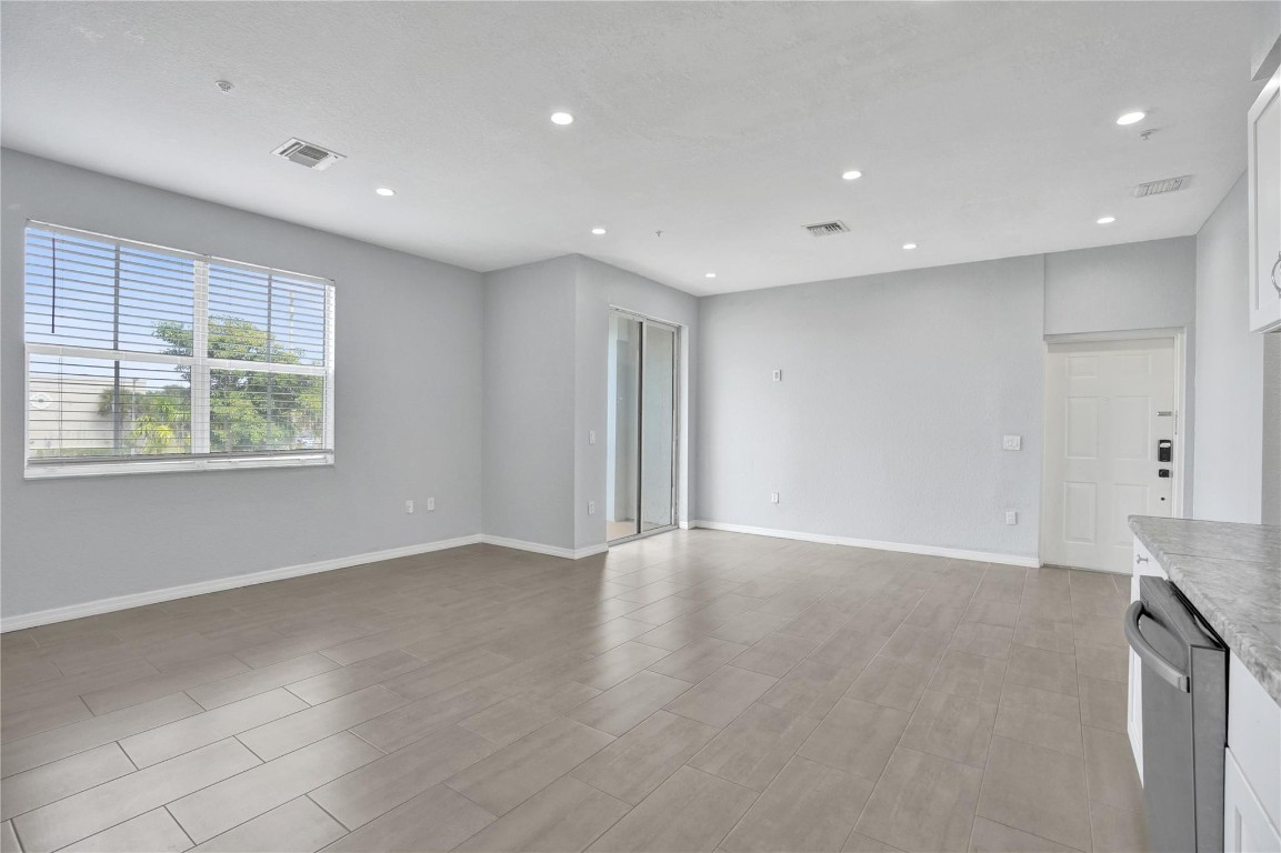 SHOMA COURTYARDS II AT ROYAL PALM CONDOM - Residential