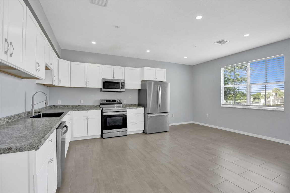 SHOMA COURTYARDS II AT ROYAL PALM CONDOM - Residential