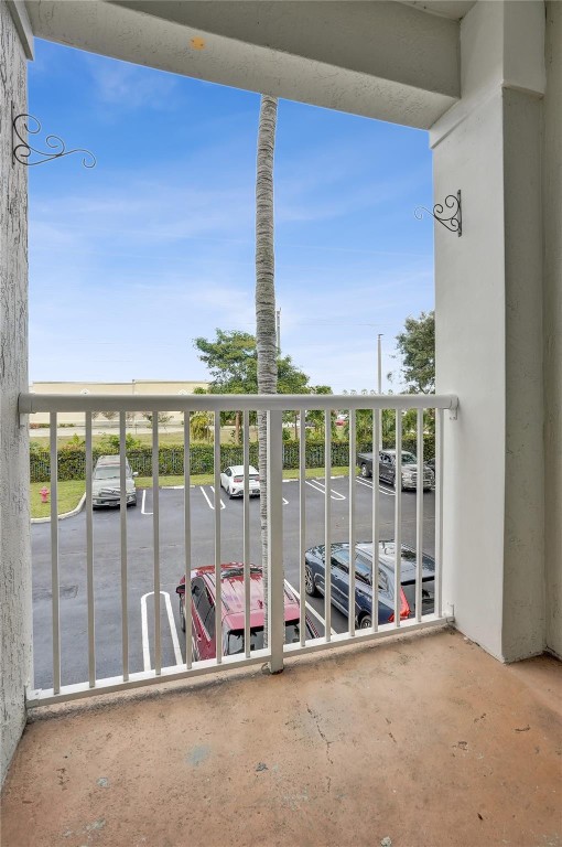 SHOMA COURTYARDS II AT ROYAL PALM CONDOM - Residential