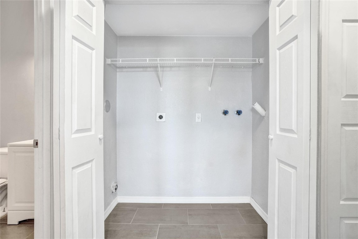 SHOMA COURTYARDS II AT ROYAL PALM CONDOM - Residential