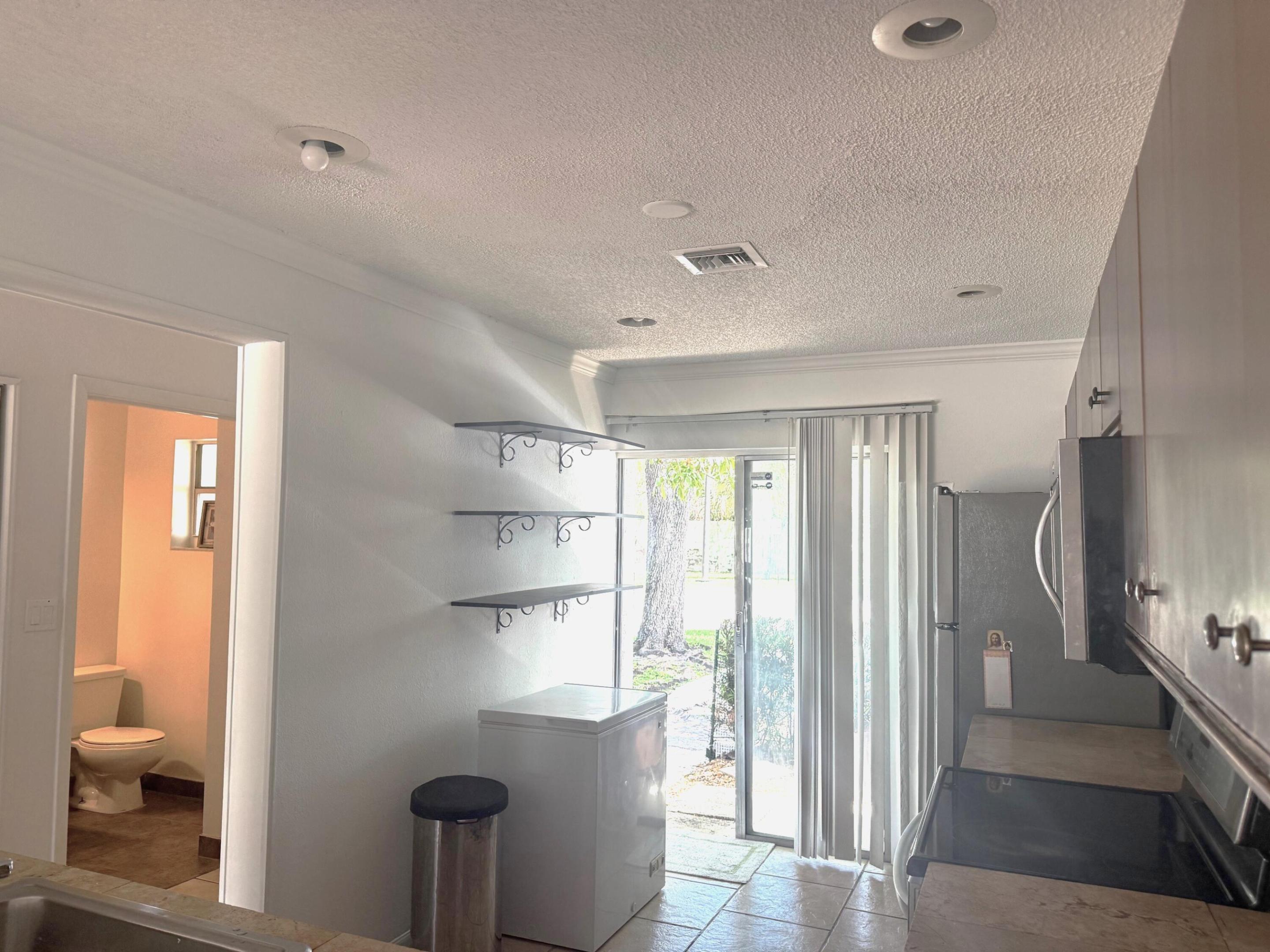 CRYSTAL VIEW TOWNHOMES - Residential Lease