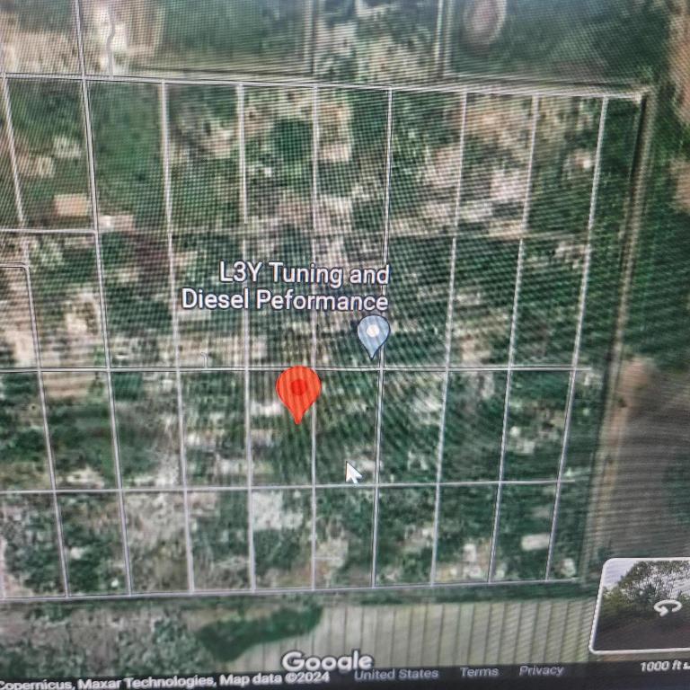 Zoning: Zoned for single-family use.
Utilities: Electricity is available at the property line.
Community: Located in Montura Ranches, a peaceful rural community.
Location Benefits: Offers country living while being just 10 minutes from Walmart, 30 minutes to an airport, 40 minutes to beaches, and under 2 hours to Miami or Orlando.
Suitability: Described as great for building a home, a vacation spot, or a land investment.
No HOA: There is no Homeowners Association (HOA).