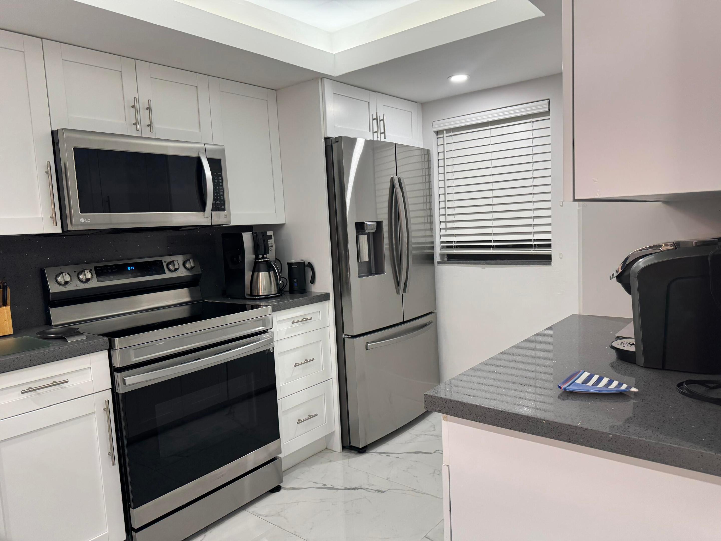 SEA PALMS CONDOMINIUM - Residential