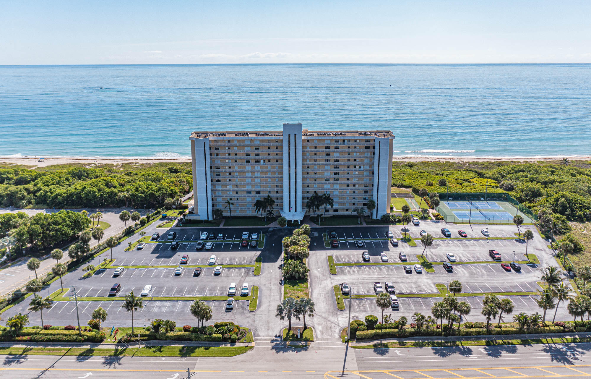 SEA PALMS CONDOMINIUM - Residential
