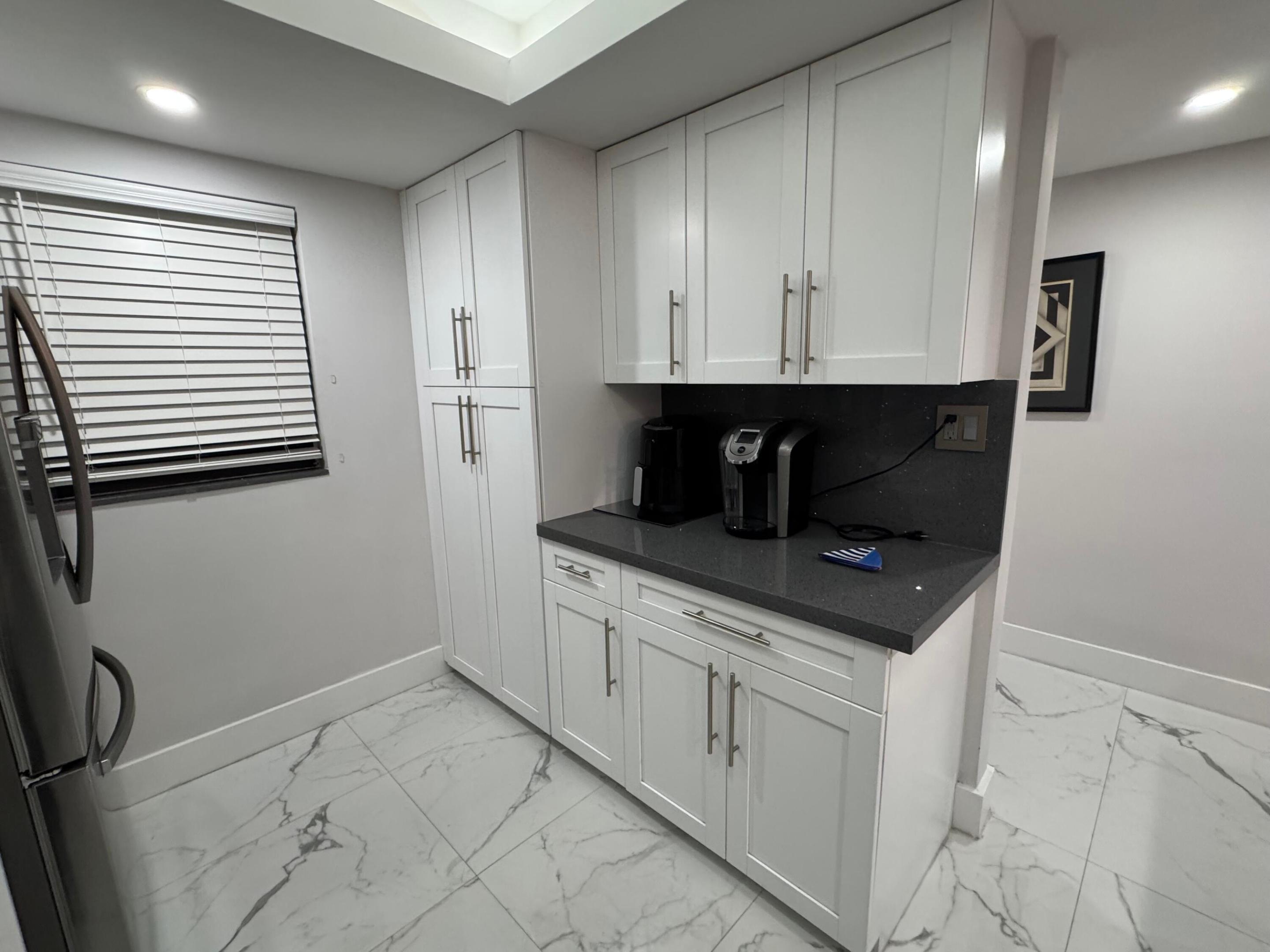 SEA PALMS CONDOMINIUM - Residential