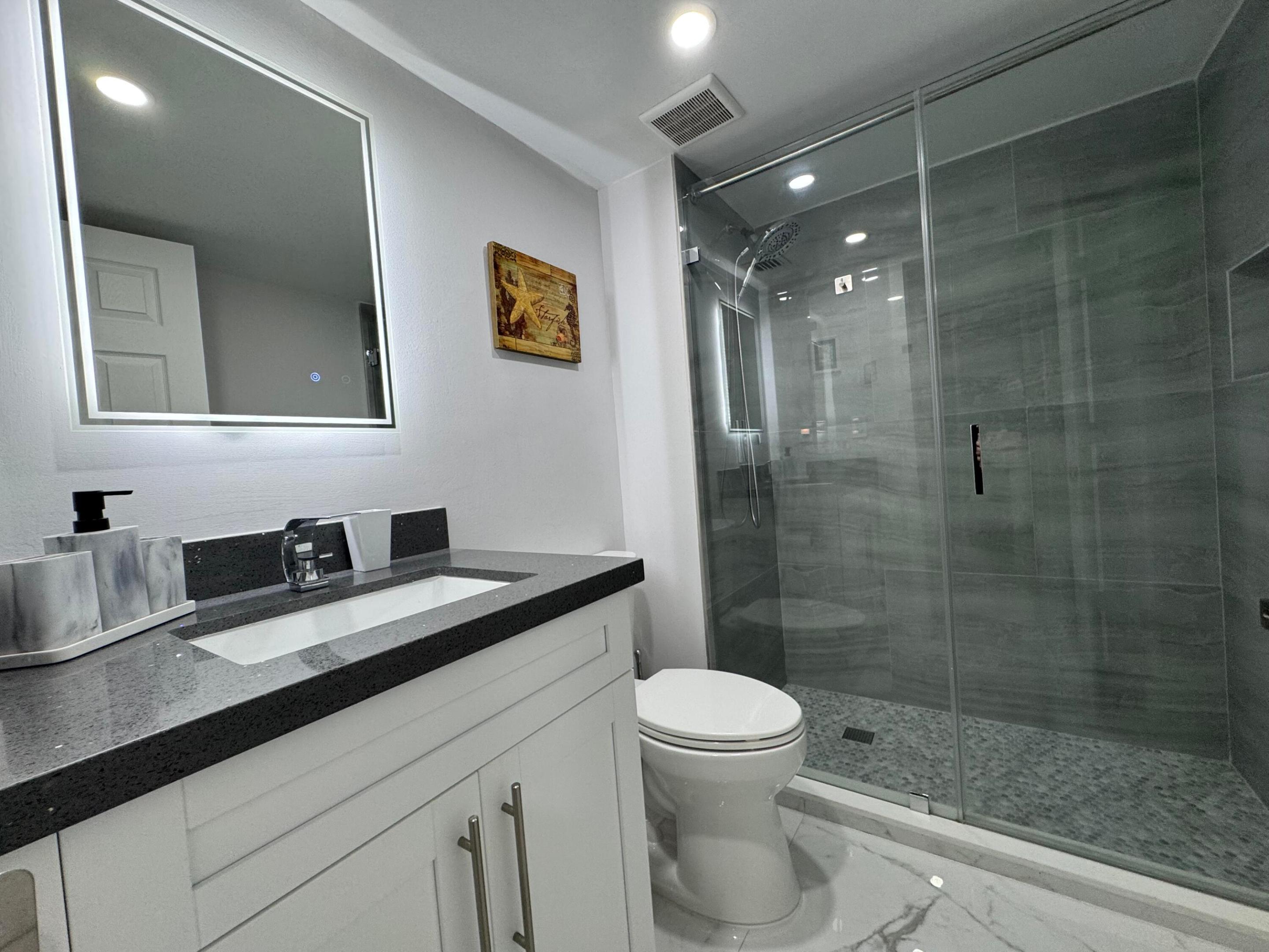 SEA PALMS CONDOMINIUM - Residential