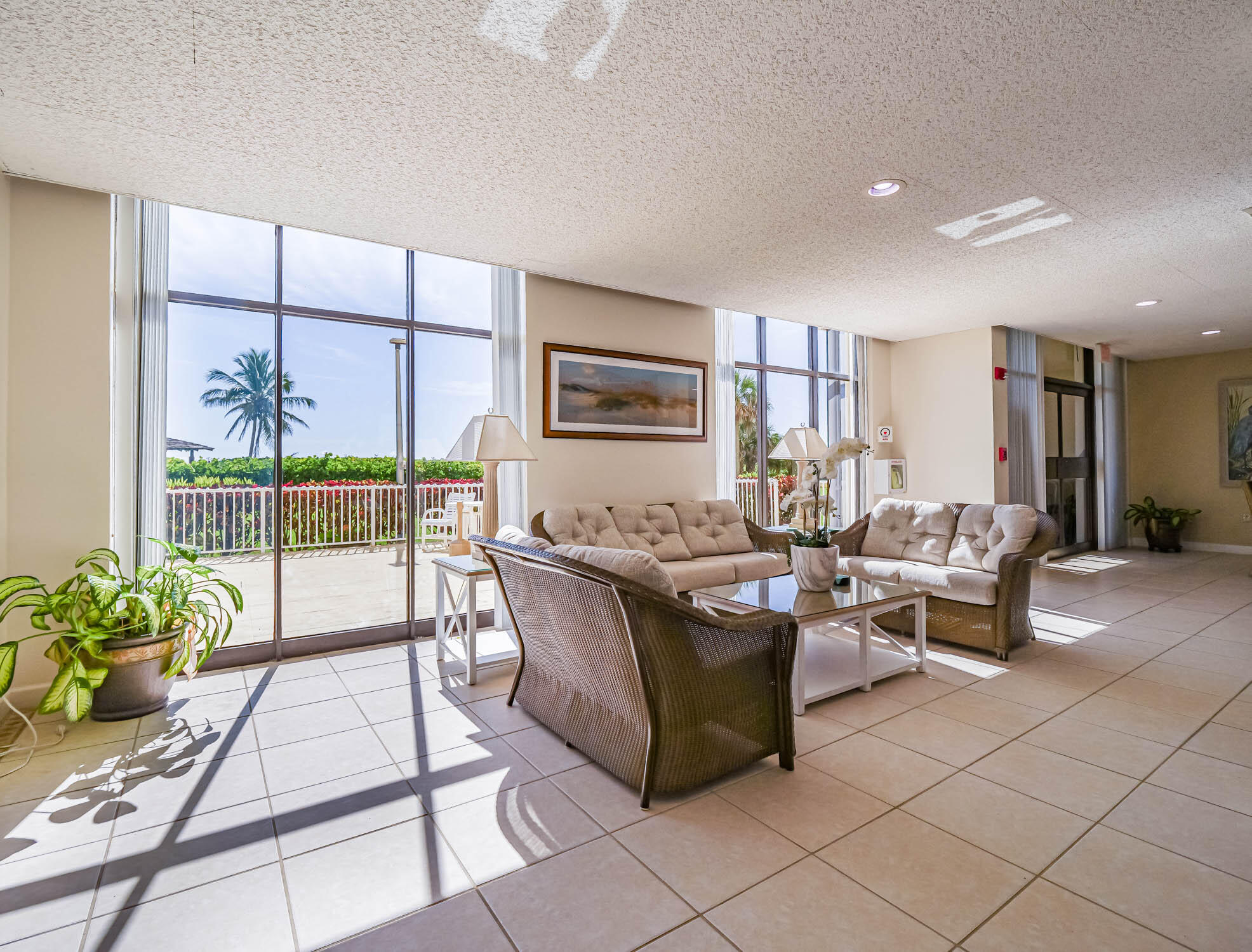 SEA PALMS CONDOMINIUM - Residential