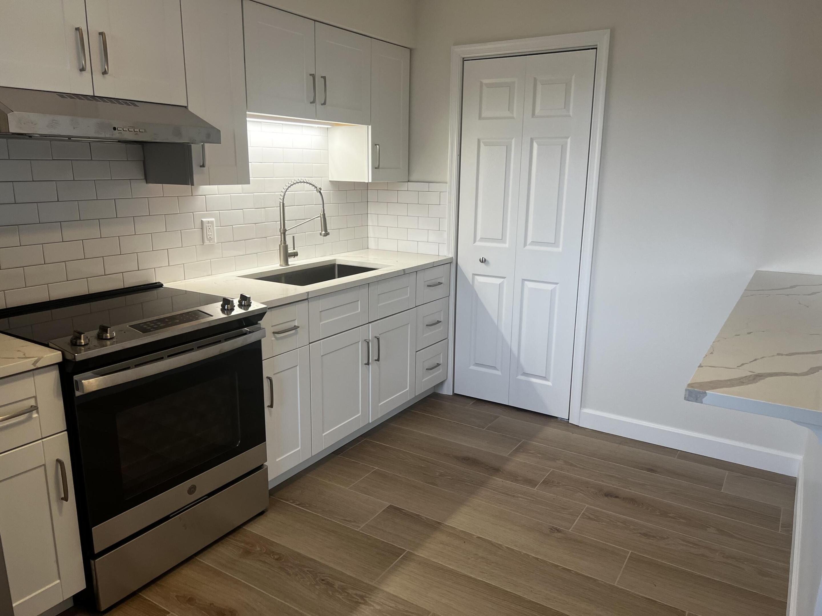 HARBOUR HALL CONDOS - Residential Lease