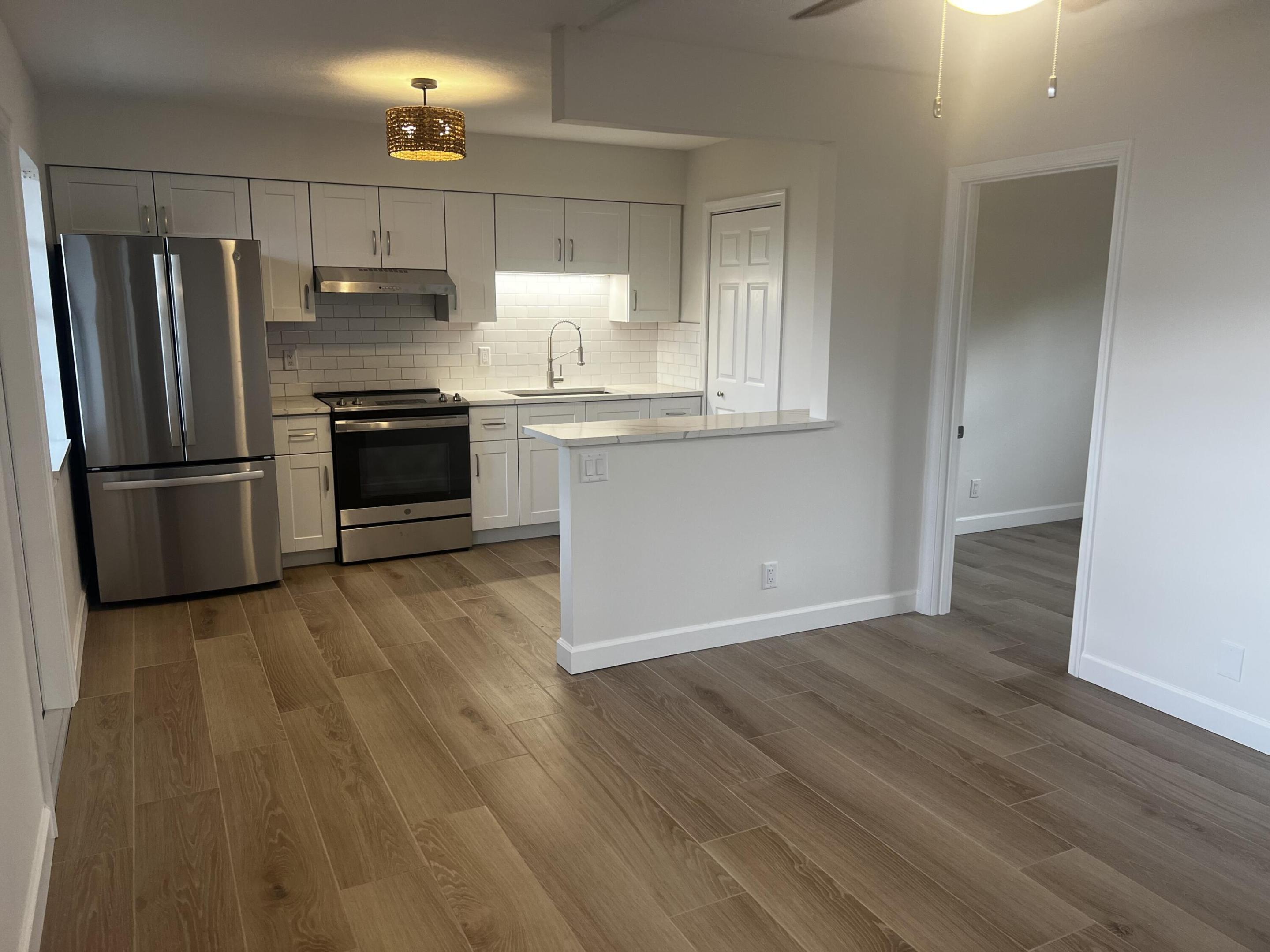 HARBOUR HALL CONDOS - Residential Lease