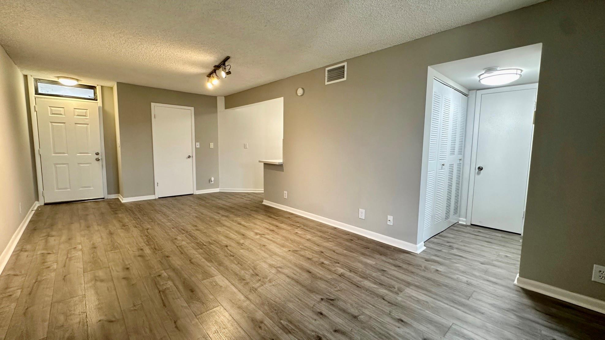 Lake Pointe Condo - Residential Lease