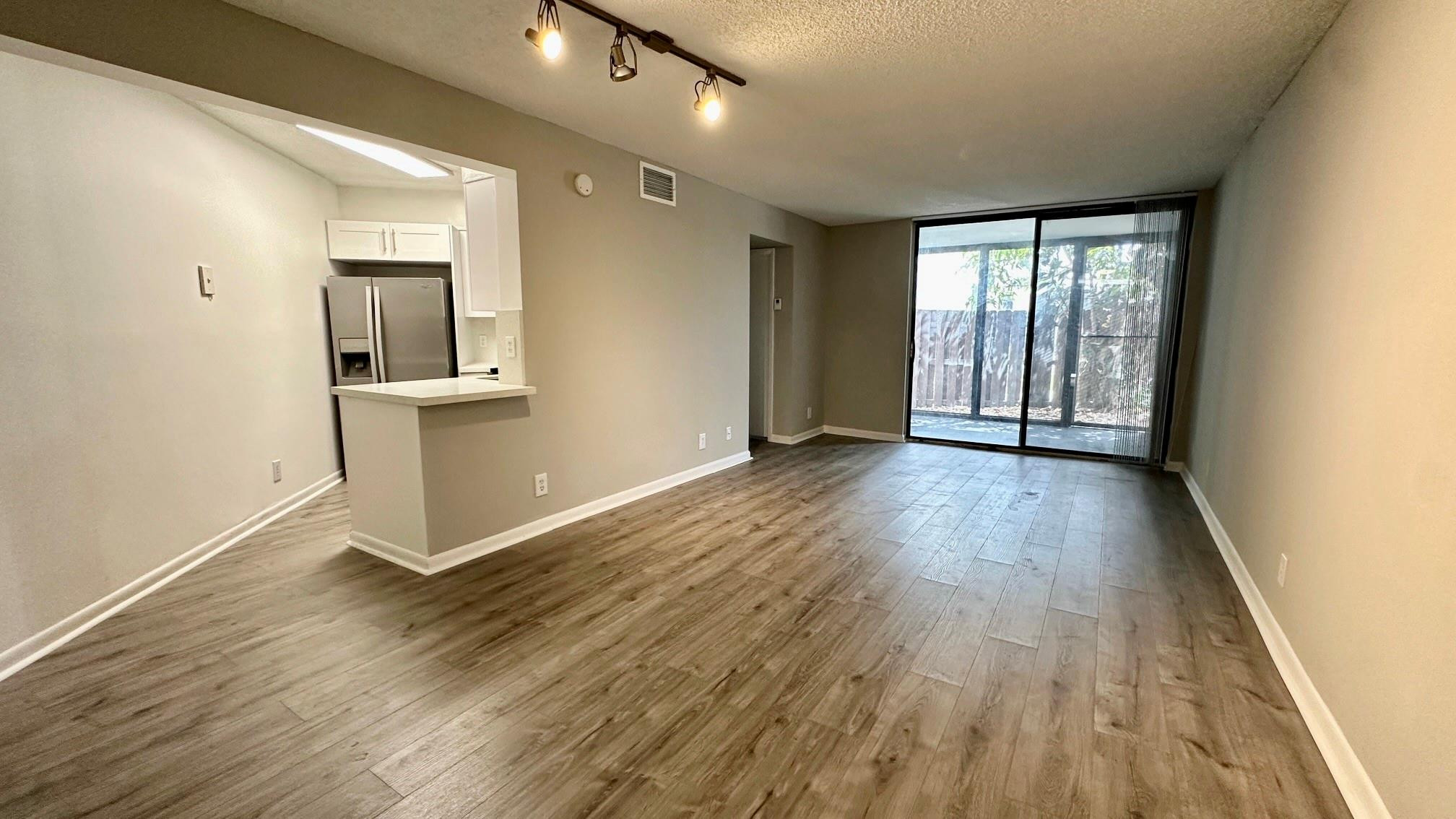 Lake Pointe Condo - Residential Lease