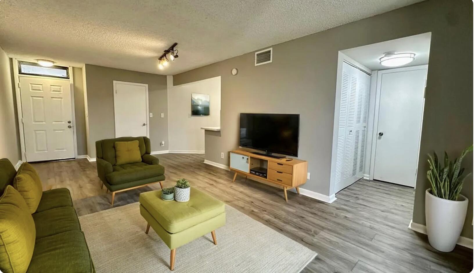 WELL-KEPT, GATED COMMUNITY OF LAKE POINTE OFFERS A RENOVATED 1st FLOOR 1 BEDROOM 1 BATH CONDO WITH NEWER QUARTZ KITCHEN COUNTERS, STAINLESS APPLIANCES, AND LAMINATE FLOORS. THE PRIMARY BEDROOM HAS A WALK-IN CLOSET, AND THE CONDO ALSO FEATURES A SCREENED PATIO AND WASHER AND DRYER INSIDE THE CONDO. LAKE POINTE OFFERS A CLUBHOUSE, SWIMMING POOL, BBQ AREA, AND BEAUTIFUL WALKING PATHS AROUND THE LAKE—NO PETS PER ASSOCIATION RULES. AGENTS SEE ATTACHED MANAGEMENT CRITERIA AND HOA RULES.