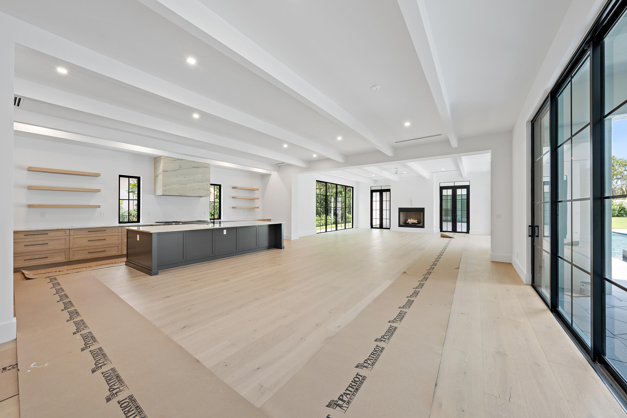 ADMIRALS COVE 3 PAR E - Residential