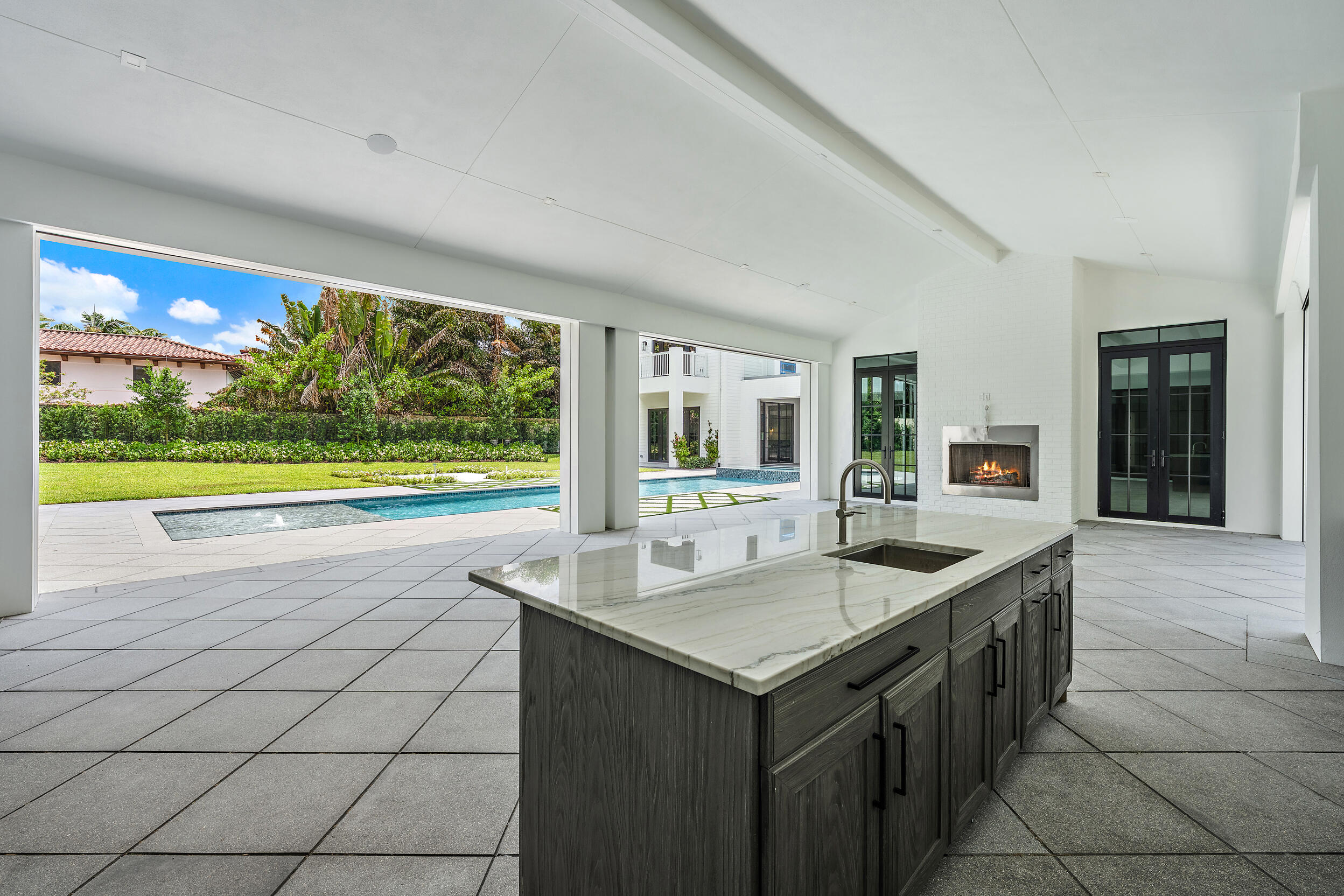 ADMIRALS COVE 3 PAR E - Residential