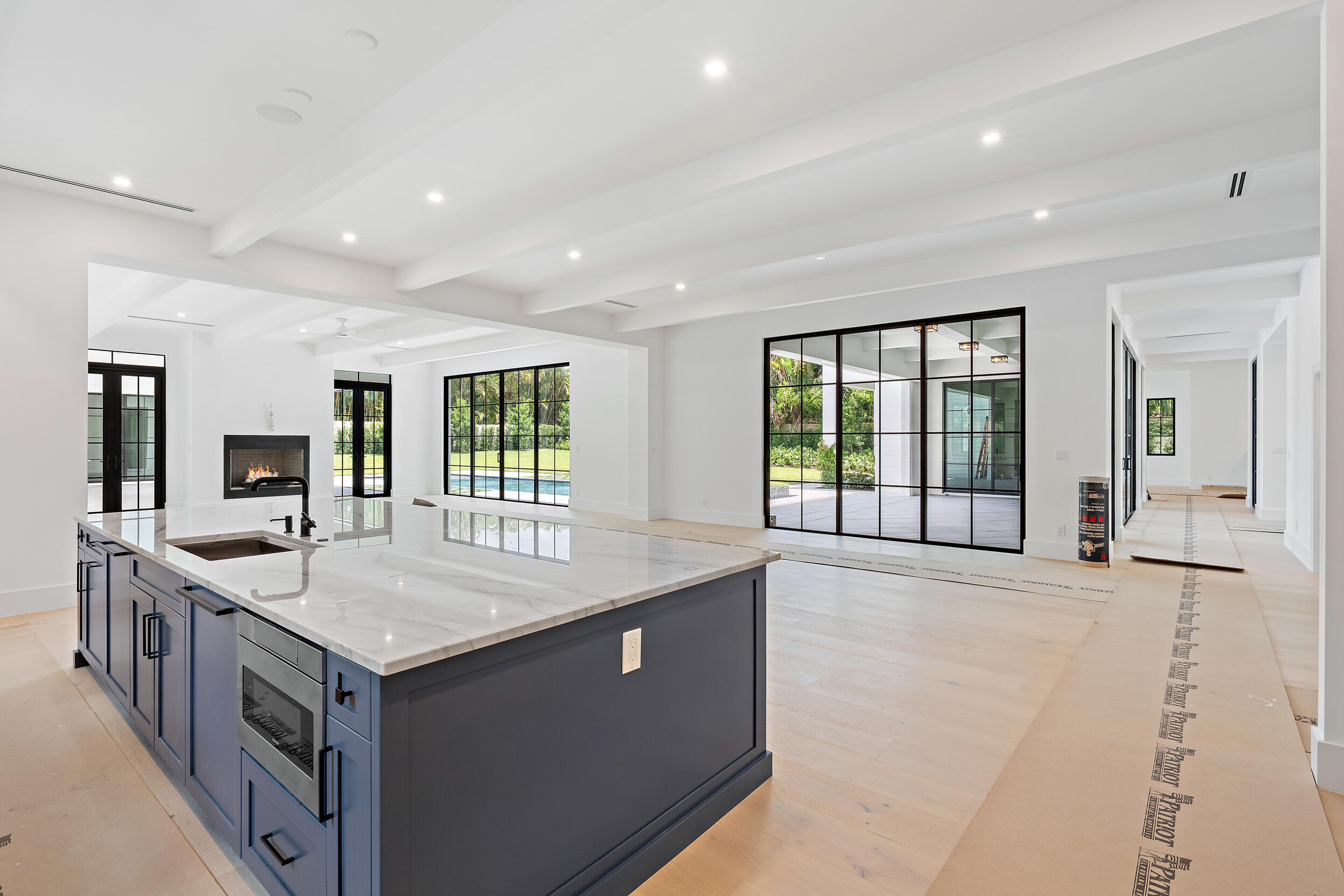 ADMIRALS COVE 3 PAR E - Residential