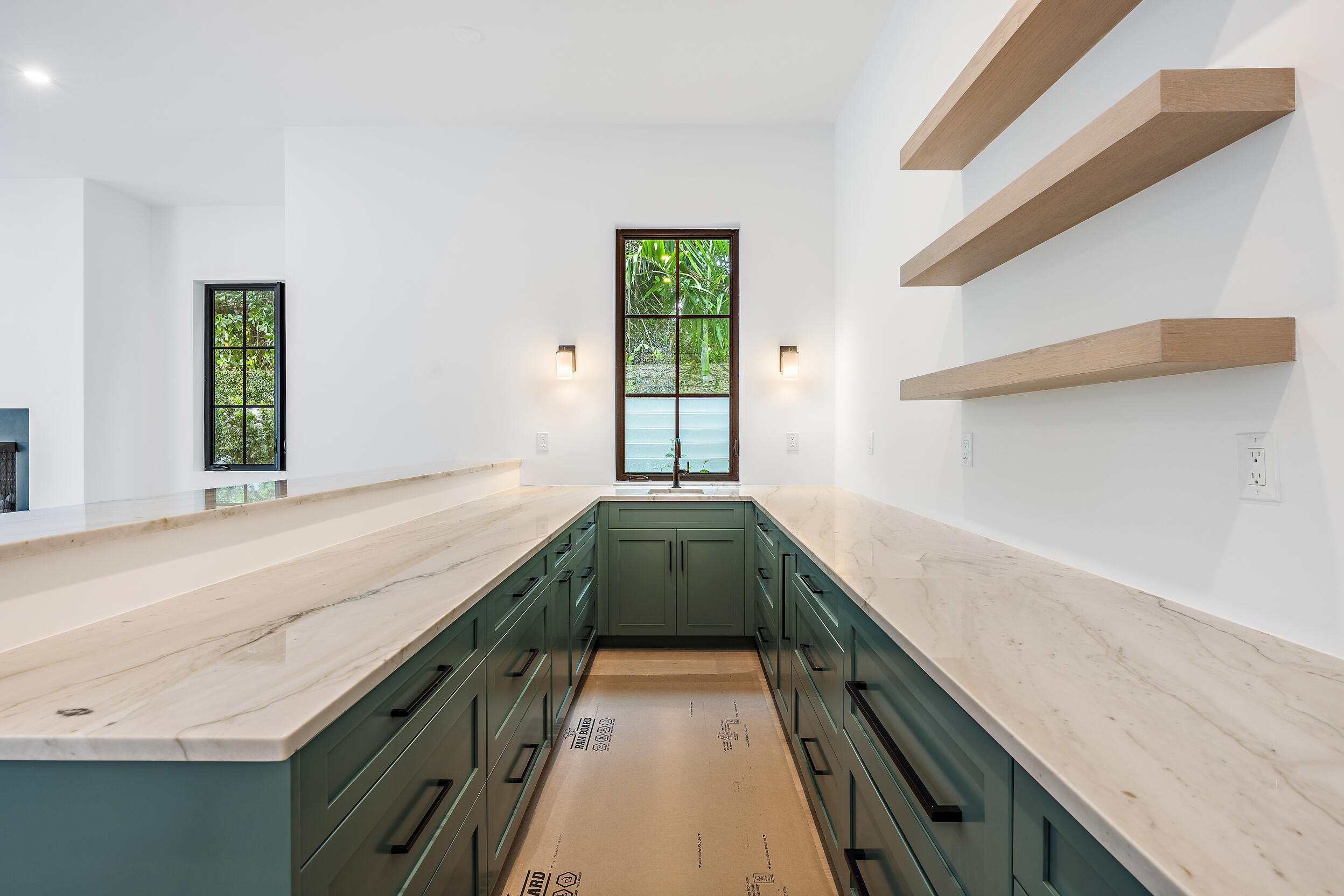 ADMIRALS COVE 3 PAR E - Residential