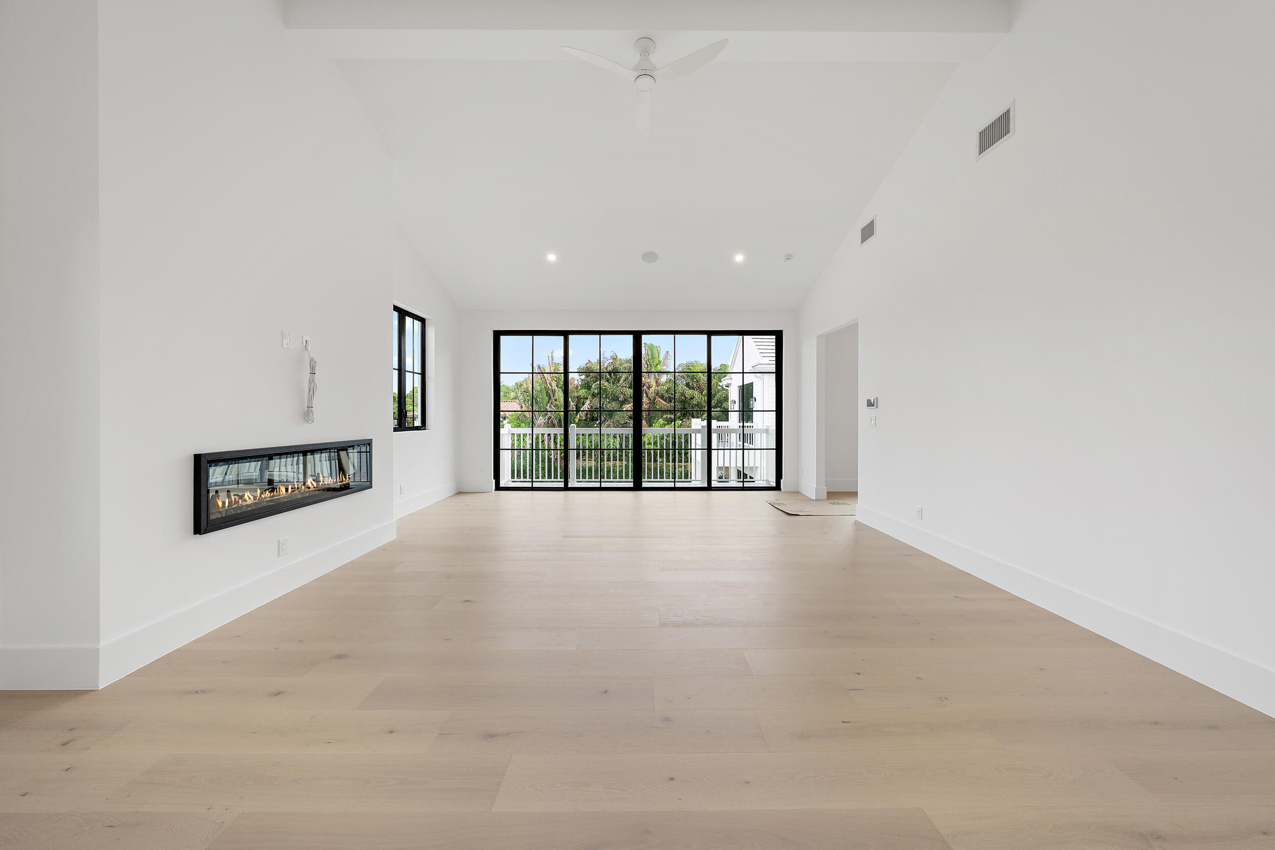 ADMIRALS COVE 3 PAR E - Residential