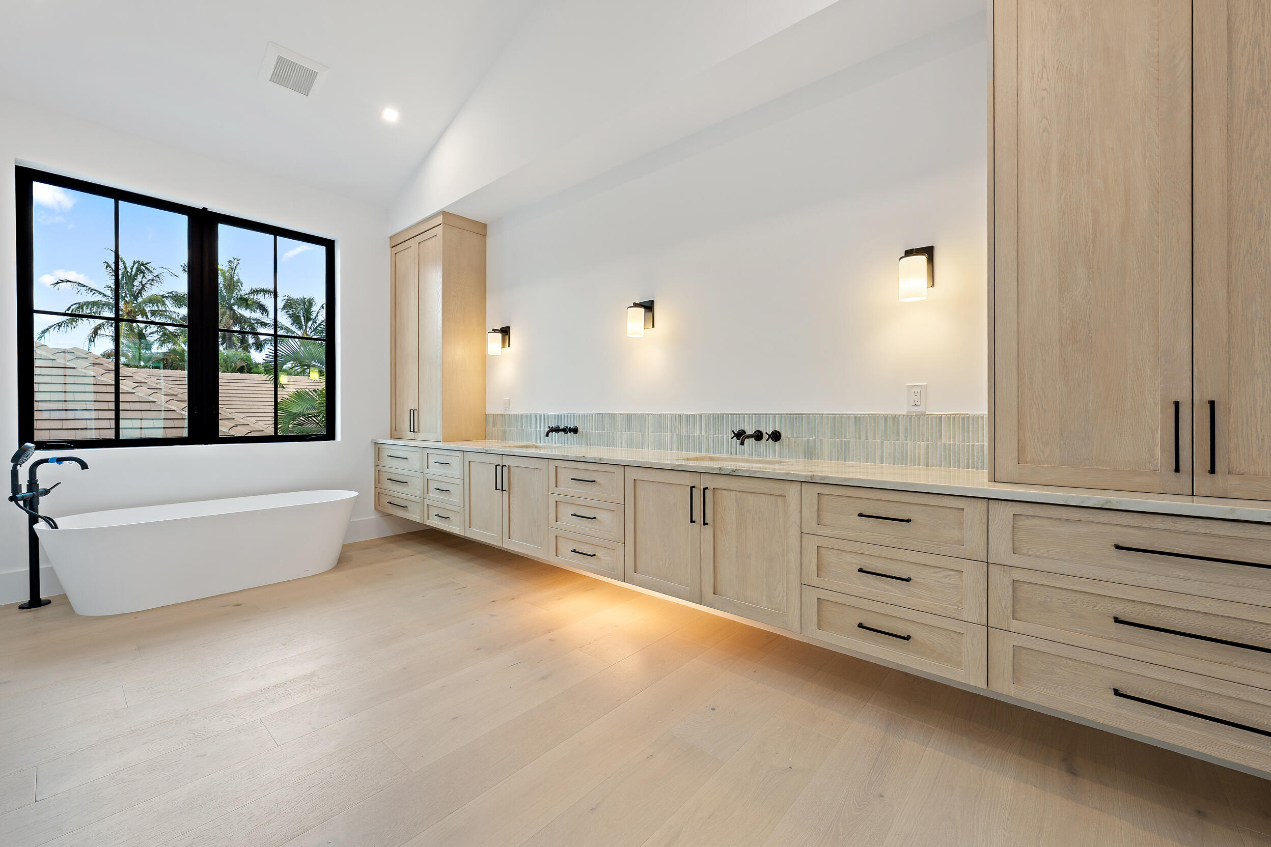 ADMIRALS COVE 3 PAR E - Residential